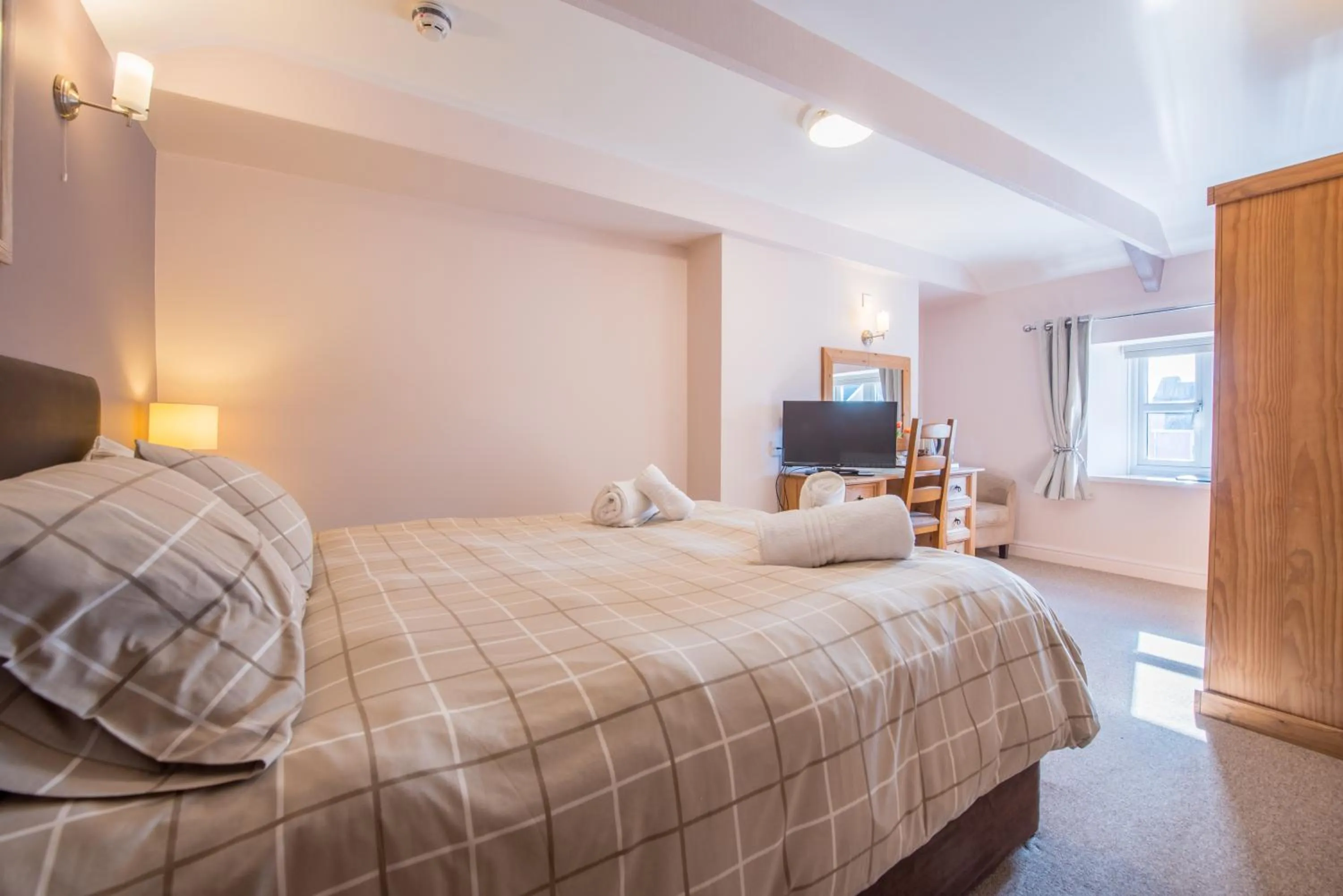 Bedroom, Bed in The Coach House Hotel