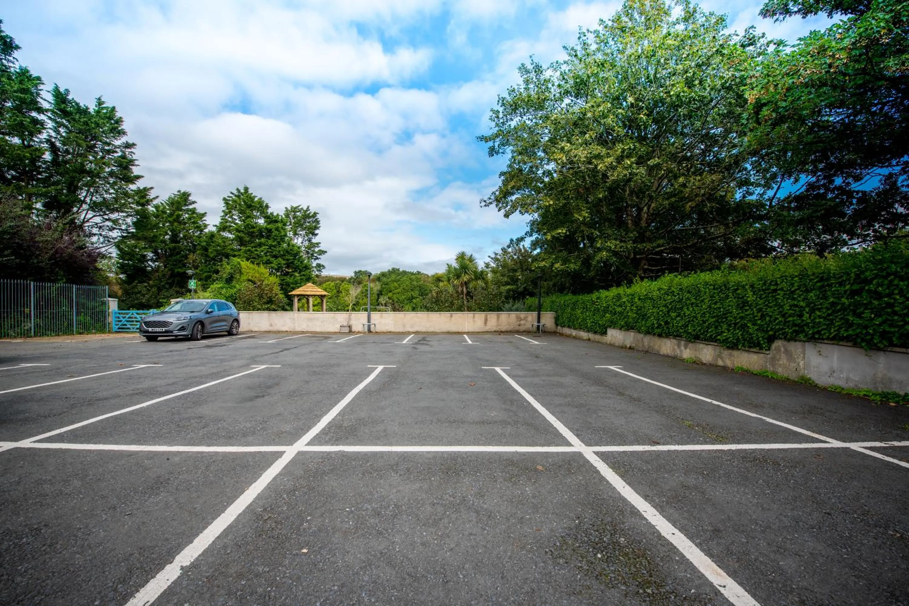 Parking in The Coach House Hotel