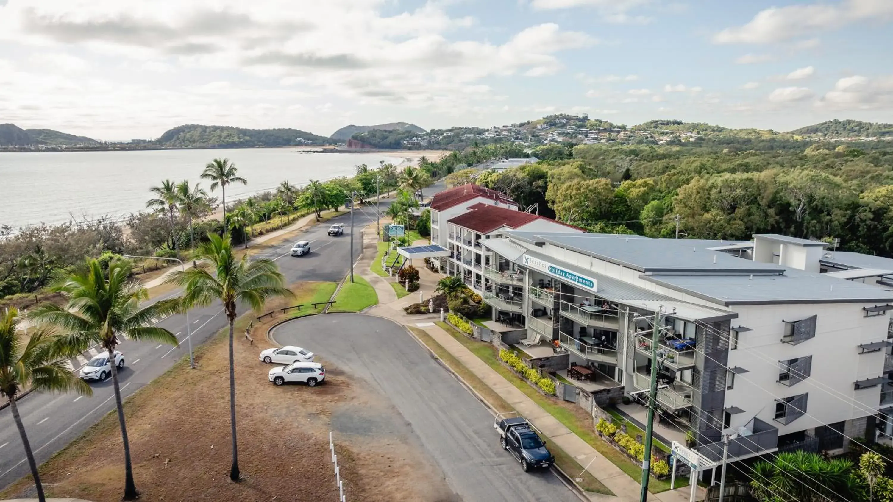 Property building in Beaches on Lammermoor Apartments Property building in Beaches on Lammermoor Apartments