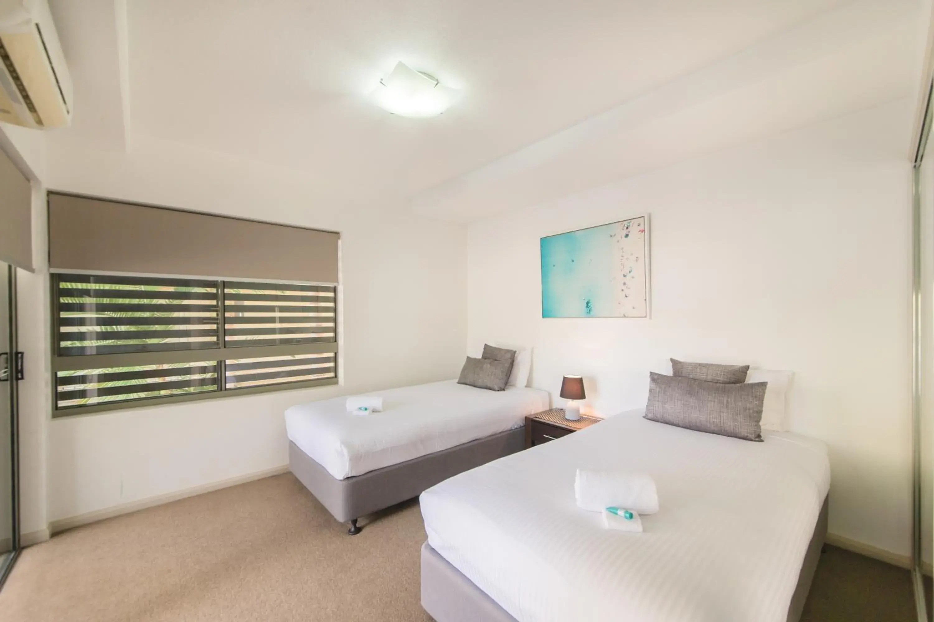 Bedroom, Bed in Beaches on Lammermoor Apartments Bedroom, Bed in Beaches on Lammermoor Apartments