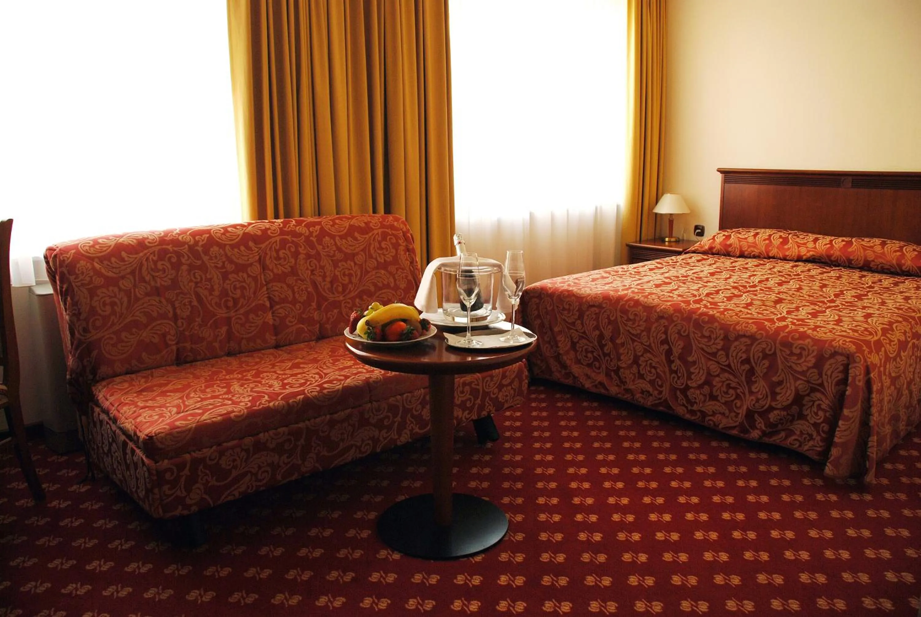Family, Bed in Hotel Zvezda