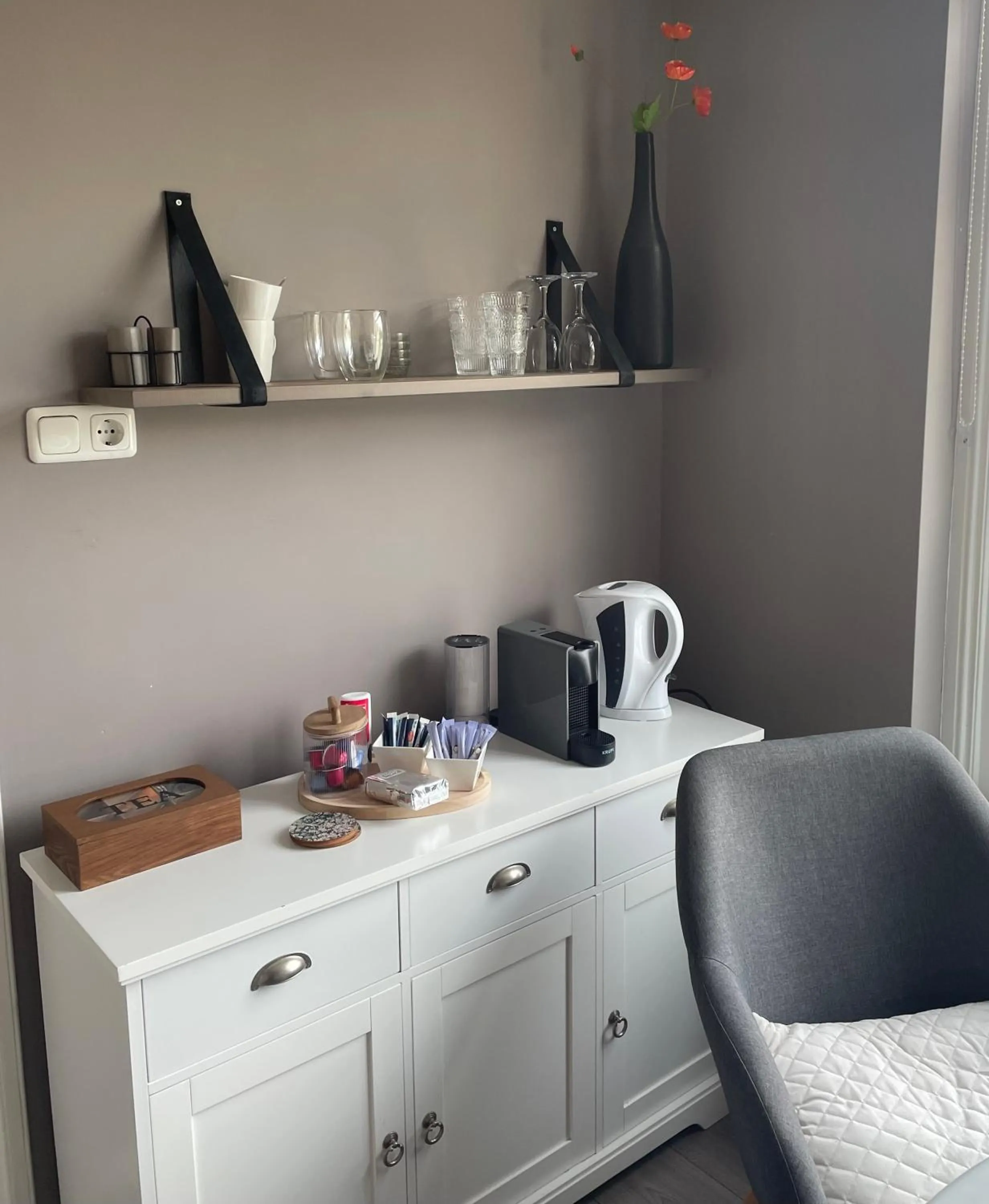 Coffee/tea facilities in B&B de Notaris