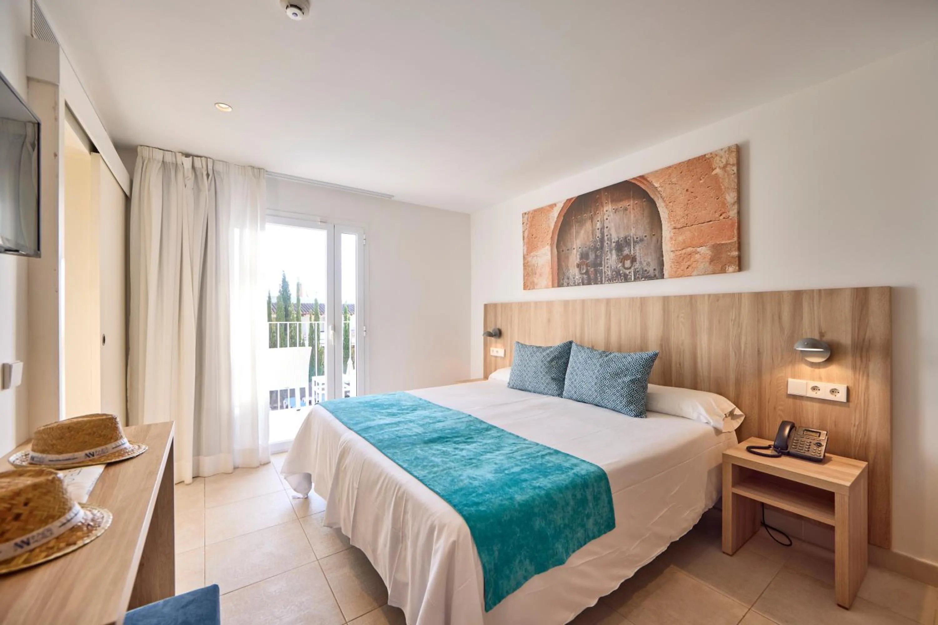 Photo of the whole room, Bed in INNER Hotel Rupit "Adults Only"