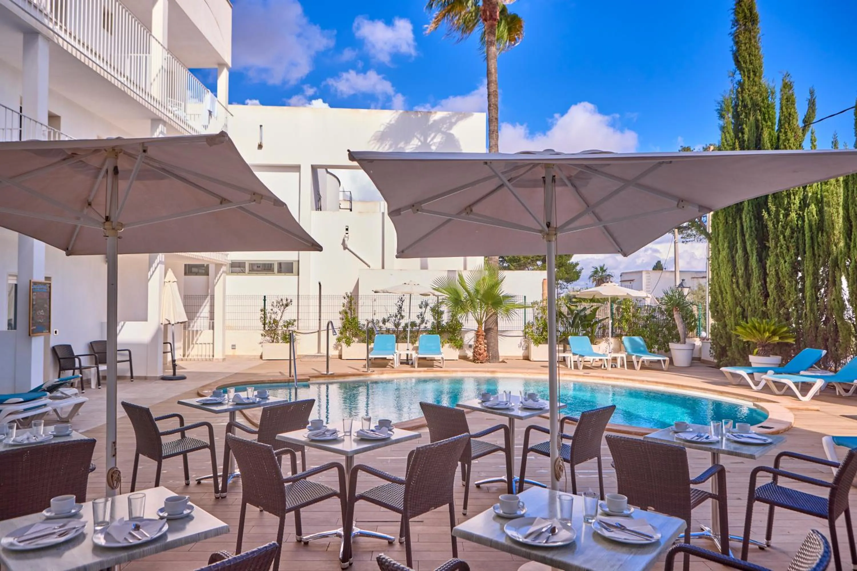 Swimming pool in INNER Hotel Rupit "Adults Only"