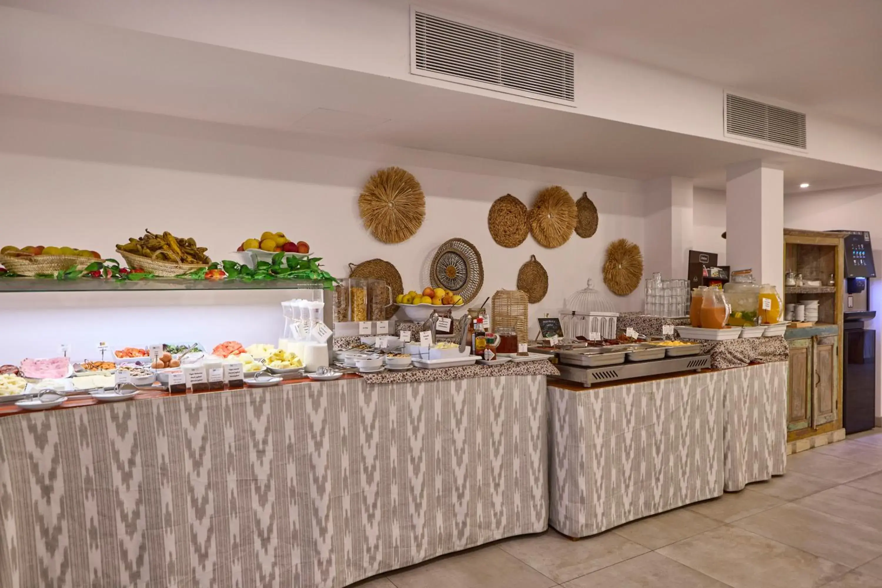 Breakfast in INNER Hotel Rupit "Adults Only" Breakfast in INNER Hotel Rupit "Adults Only"