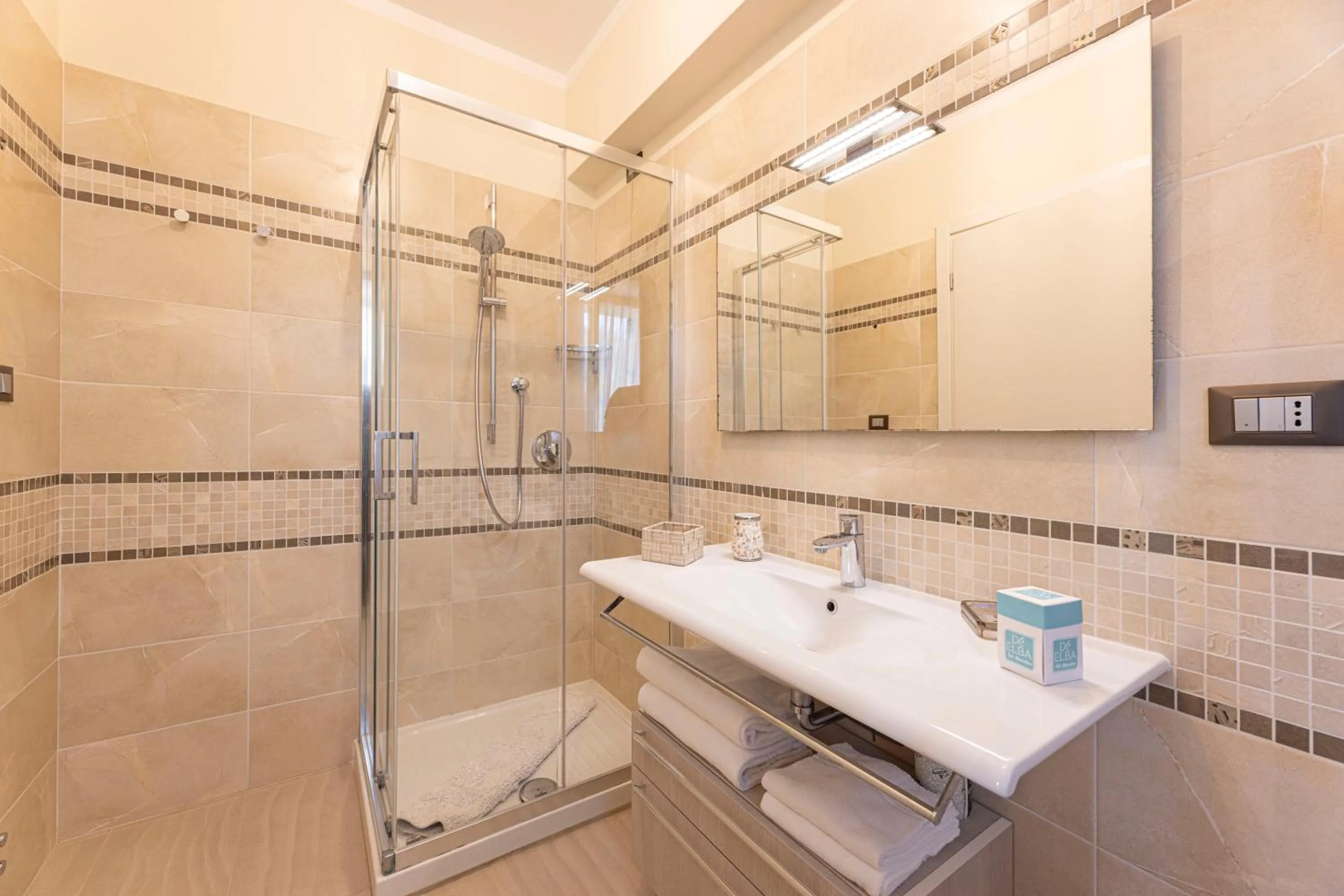 Shower in Villa Capitorsola