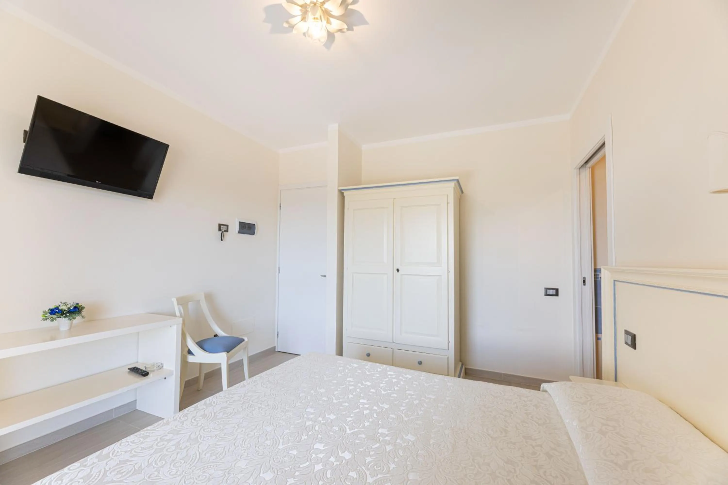 TV and multimedia in Villa Capitorsola