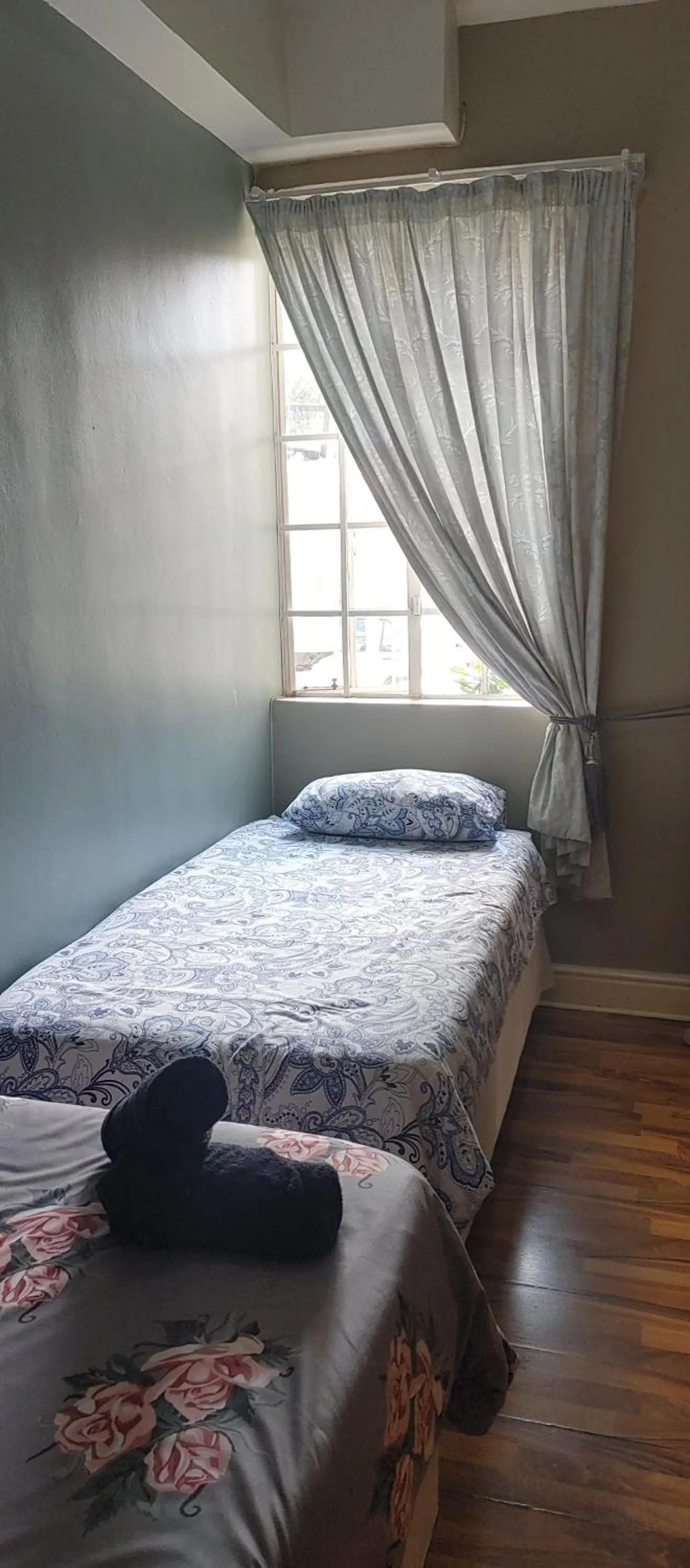 Bedroom, Bed in Happy Home - Woodstock