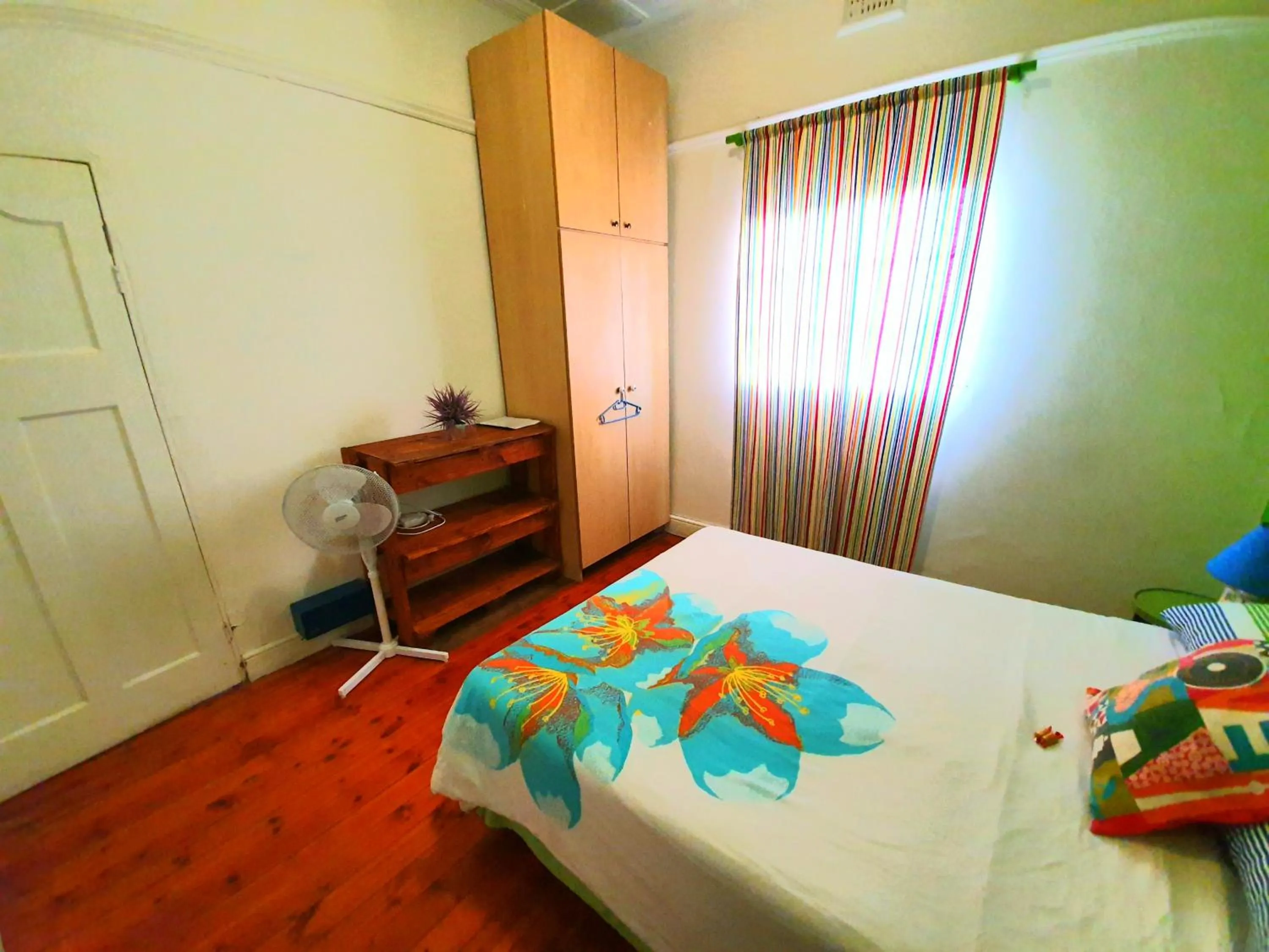 Bed in Happy Home - Woodstock