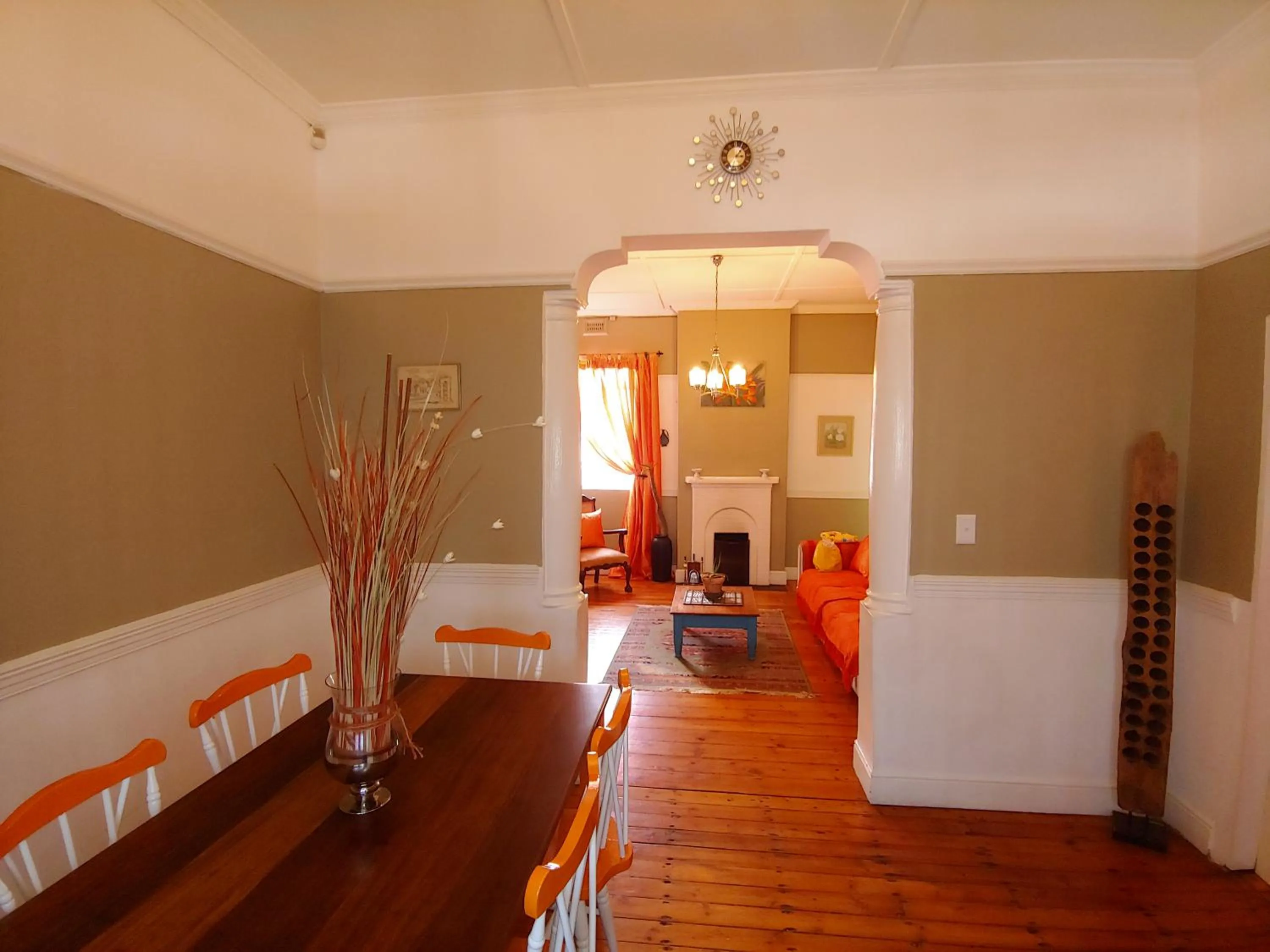 Living room, Bed in Happy Home - Woodstock