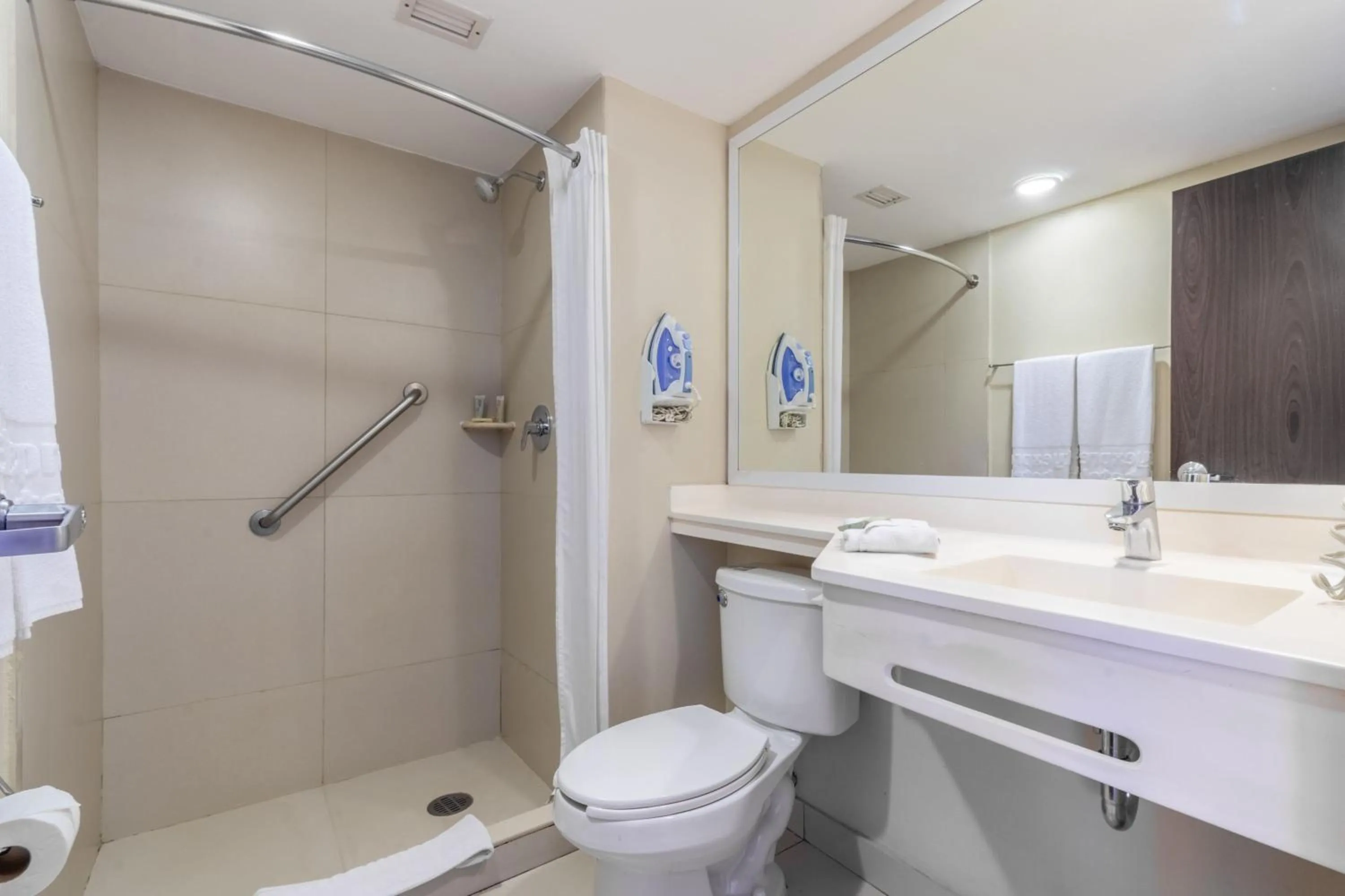 Bathroom in City Express by Marriott Ciudad Obregon