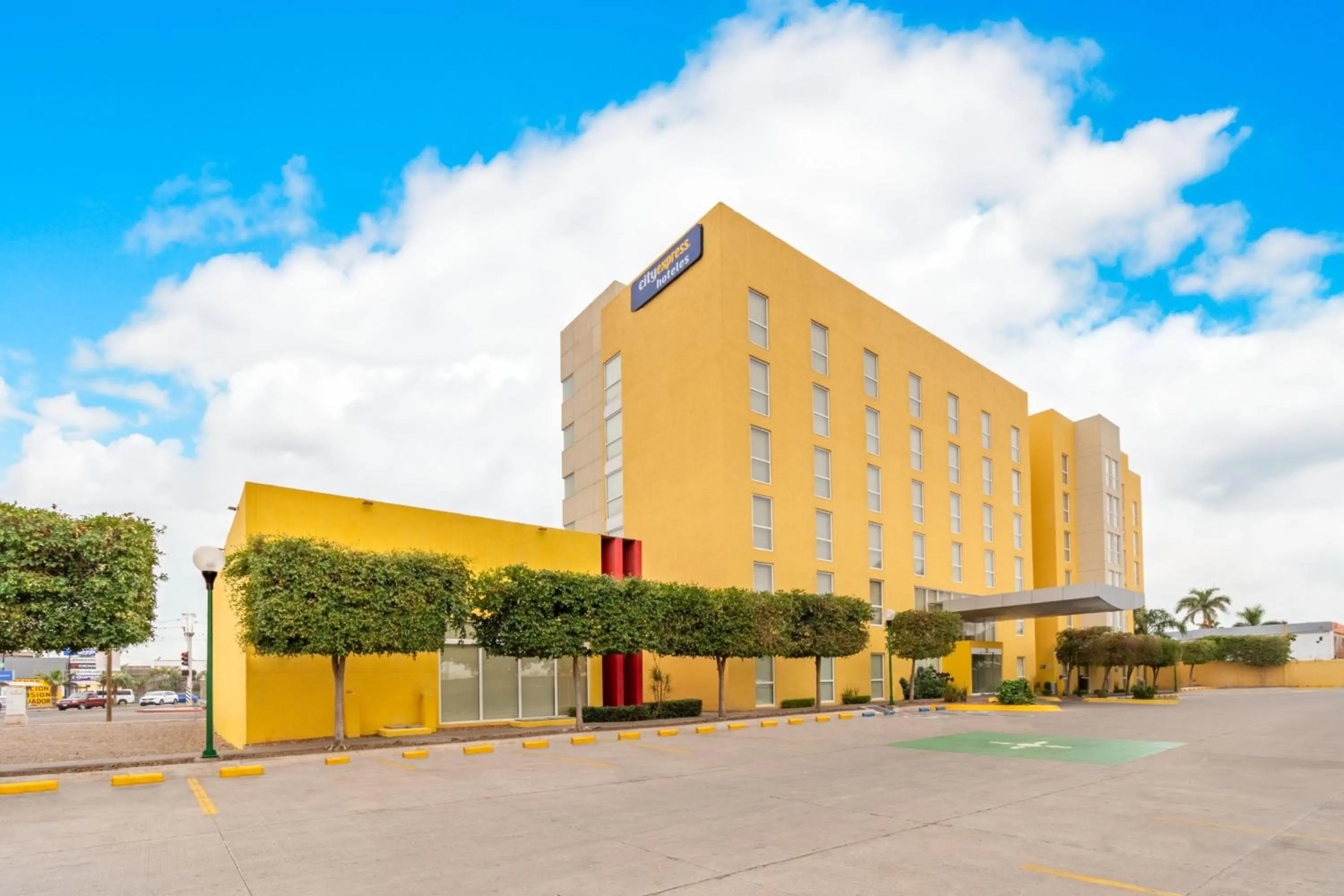 Property building in City Express by Marriott Ciudad Obregon