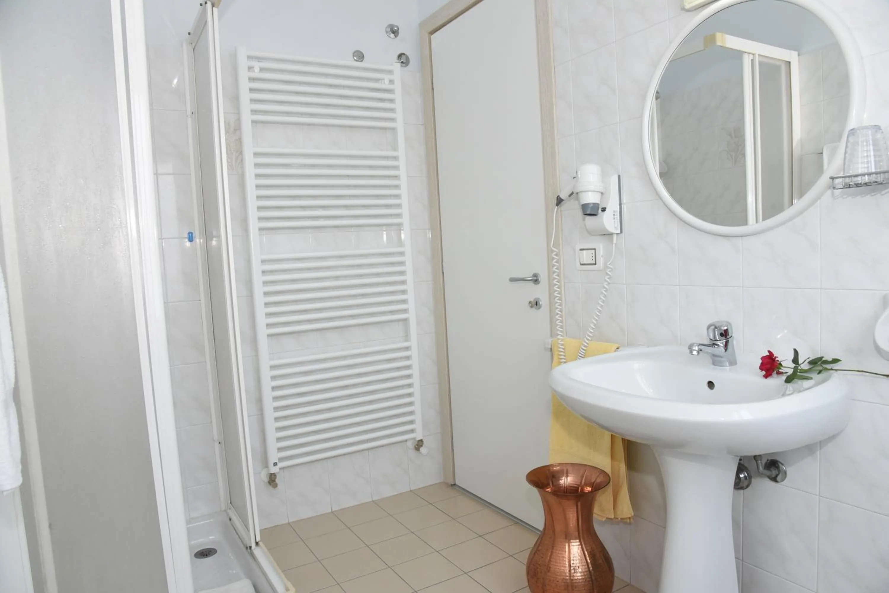 Bathroom in Albergo La Rosetta