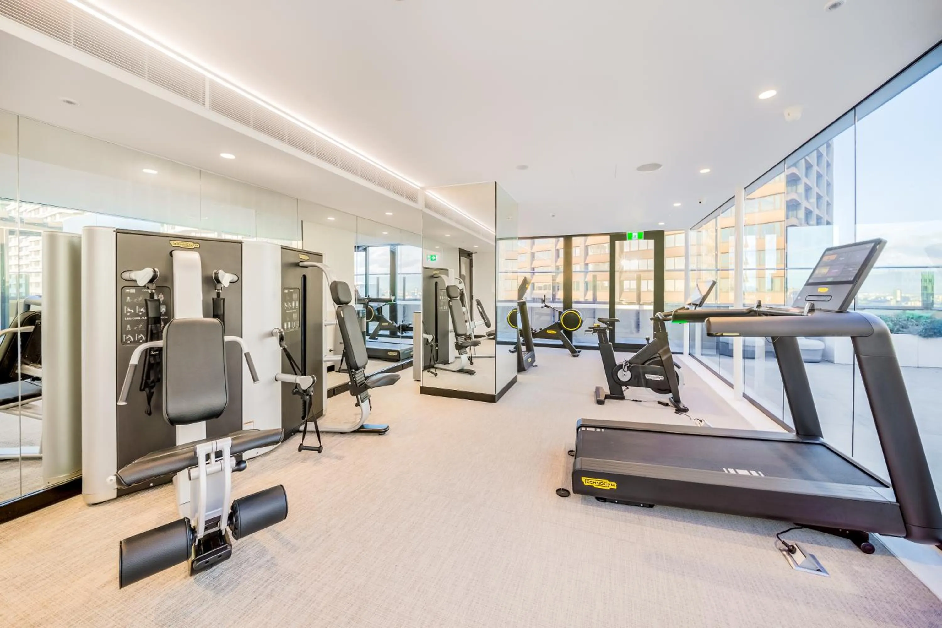 Fitness centre/facilities in Oaks Sydney Hyde Park Suites
