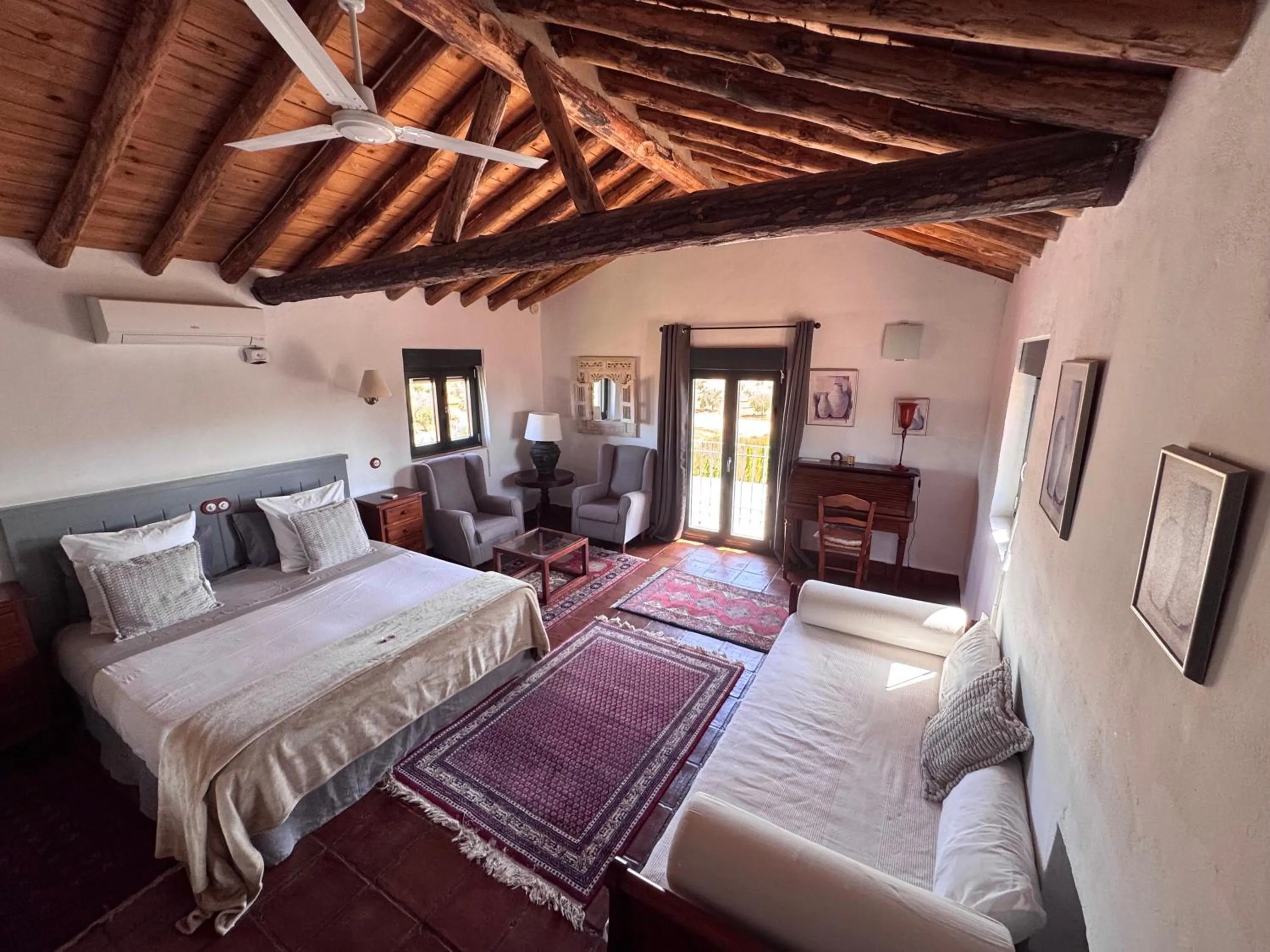Seating area, Bed in La Guzmana de Ronda
