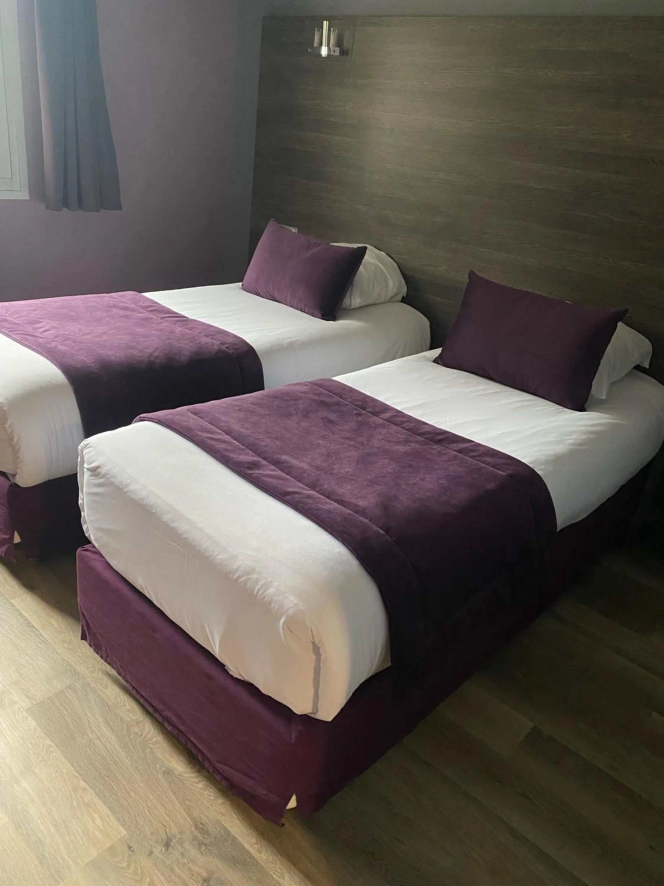 Bed in Hotel Restaurant Vesontio