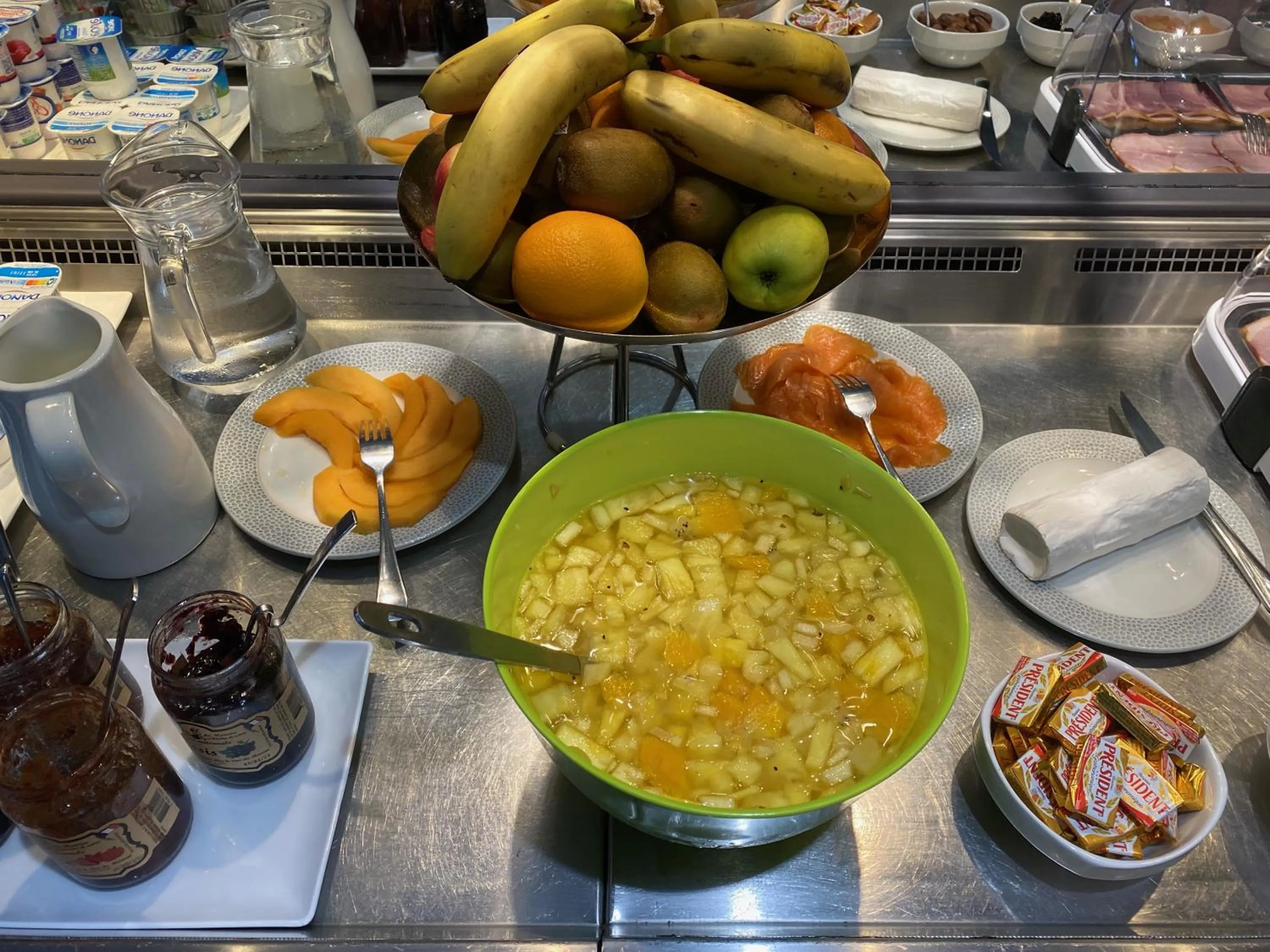 Food in Hotel Restaurant Vesontio