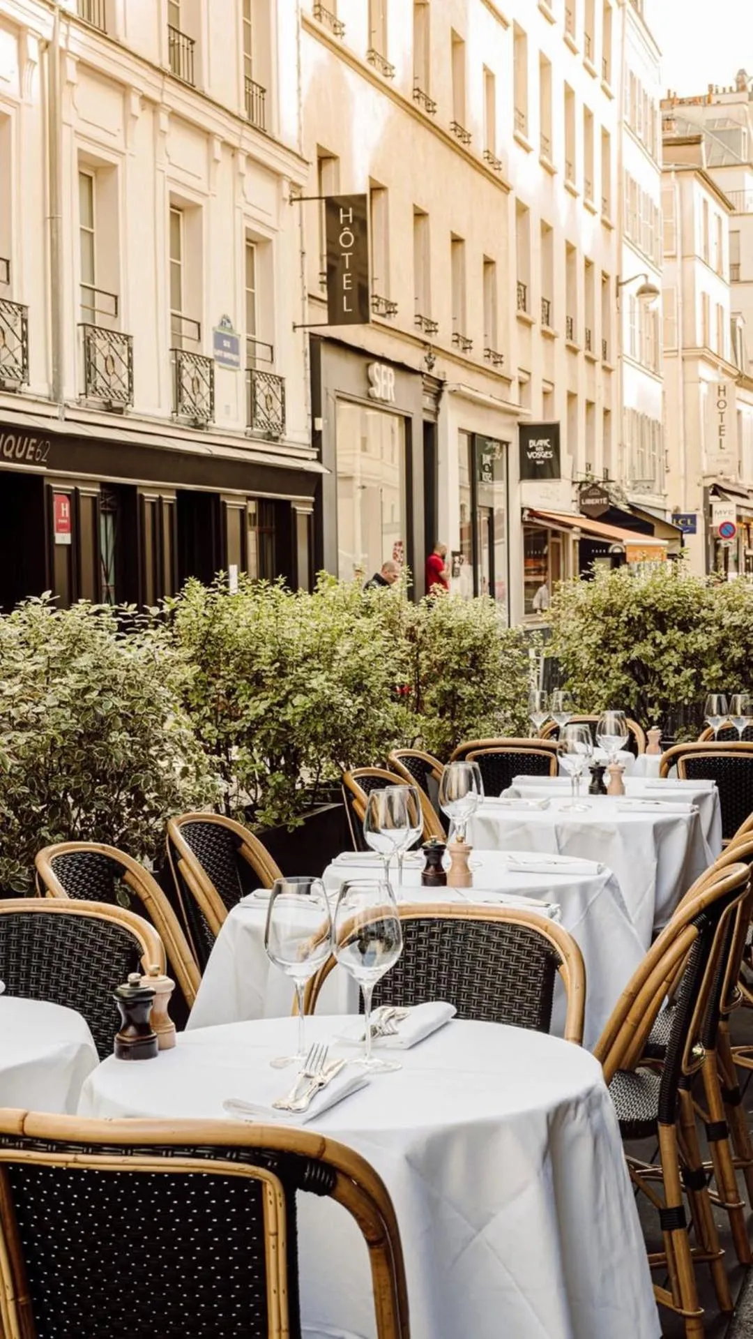 Restaurant/places to eat in Hôtel Thoumieux