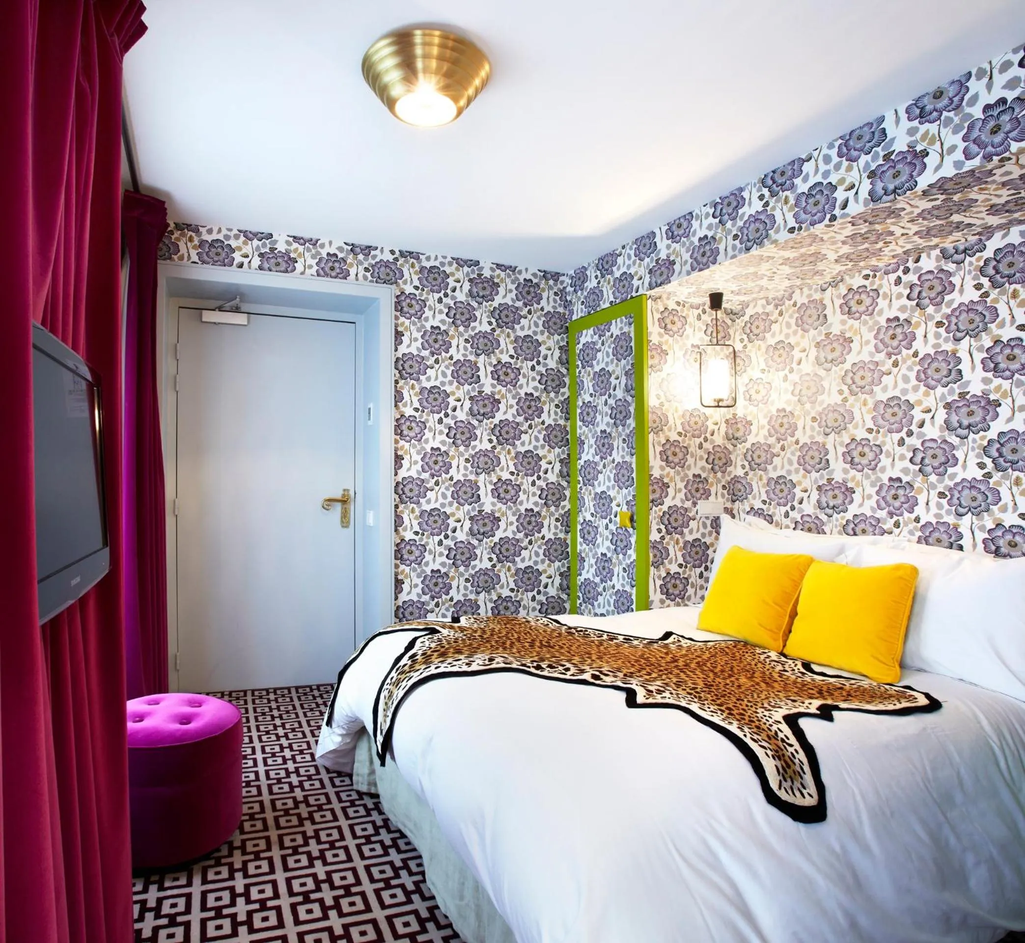 Bedroom, Bed in Hôtel Thoumieux