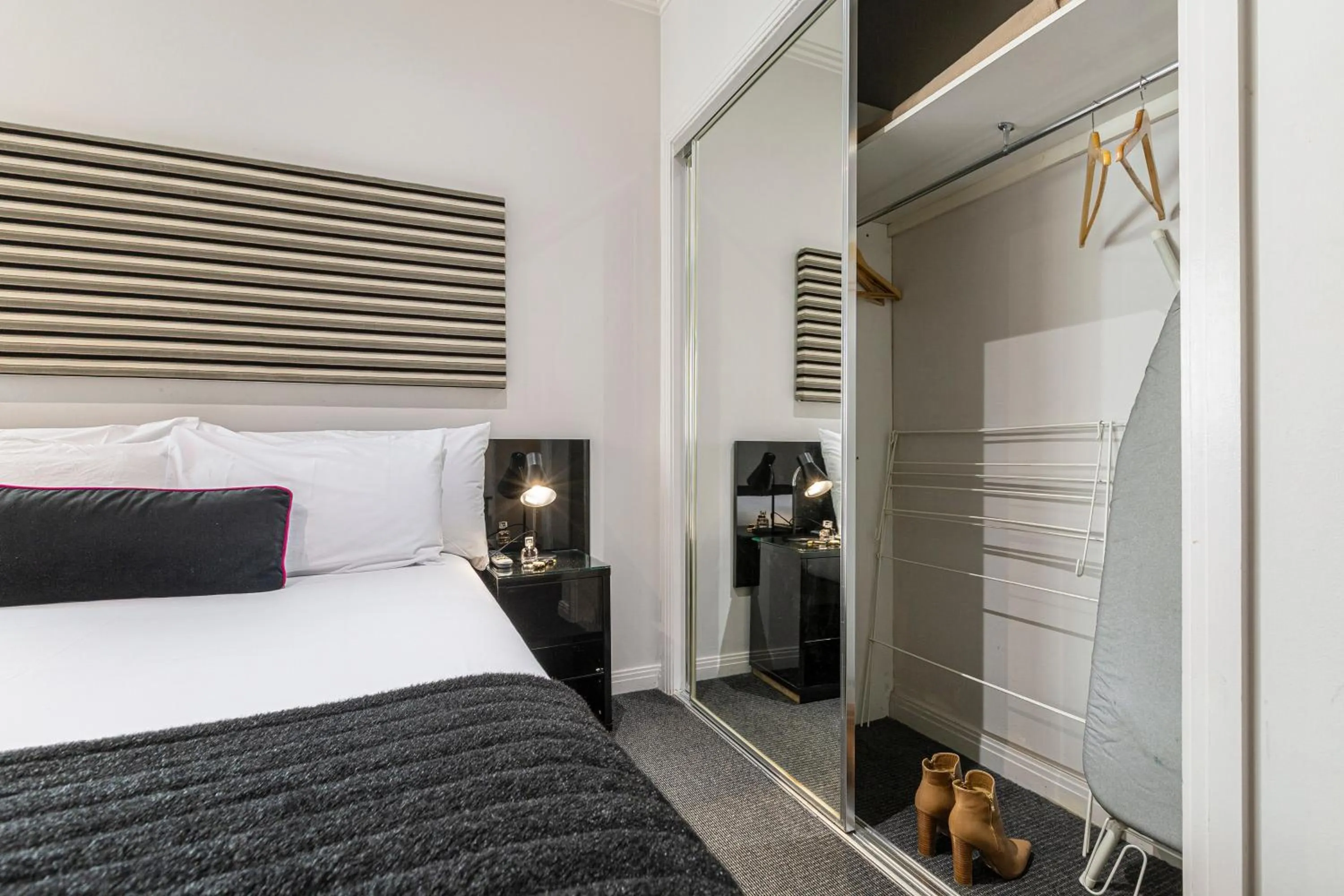Bed in Punthill Apartment Hotel - Flinders Lane