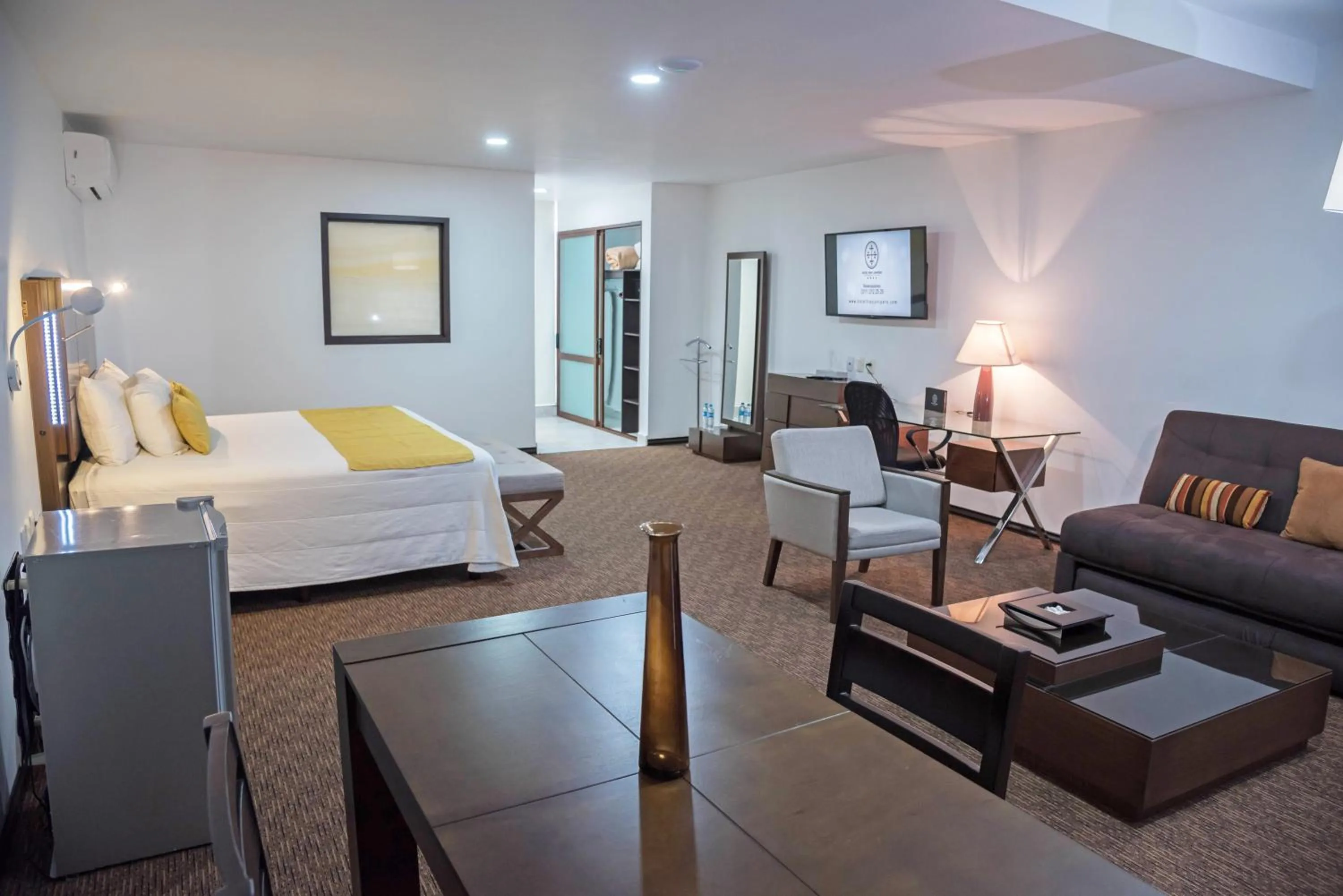 Photo of the whole room, Bed in Hotel Fray Junipero Serra