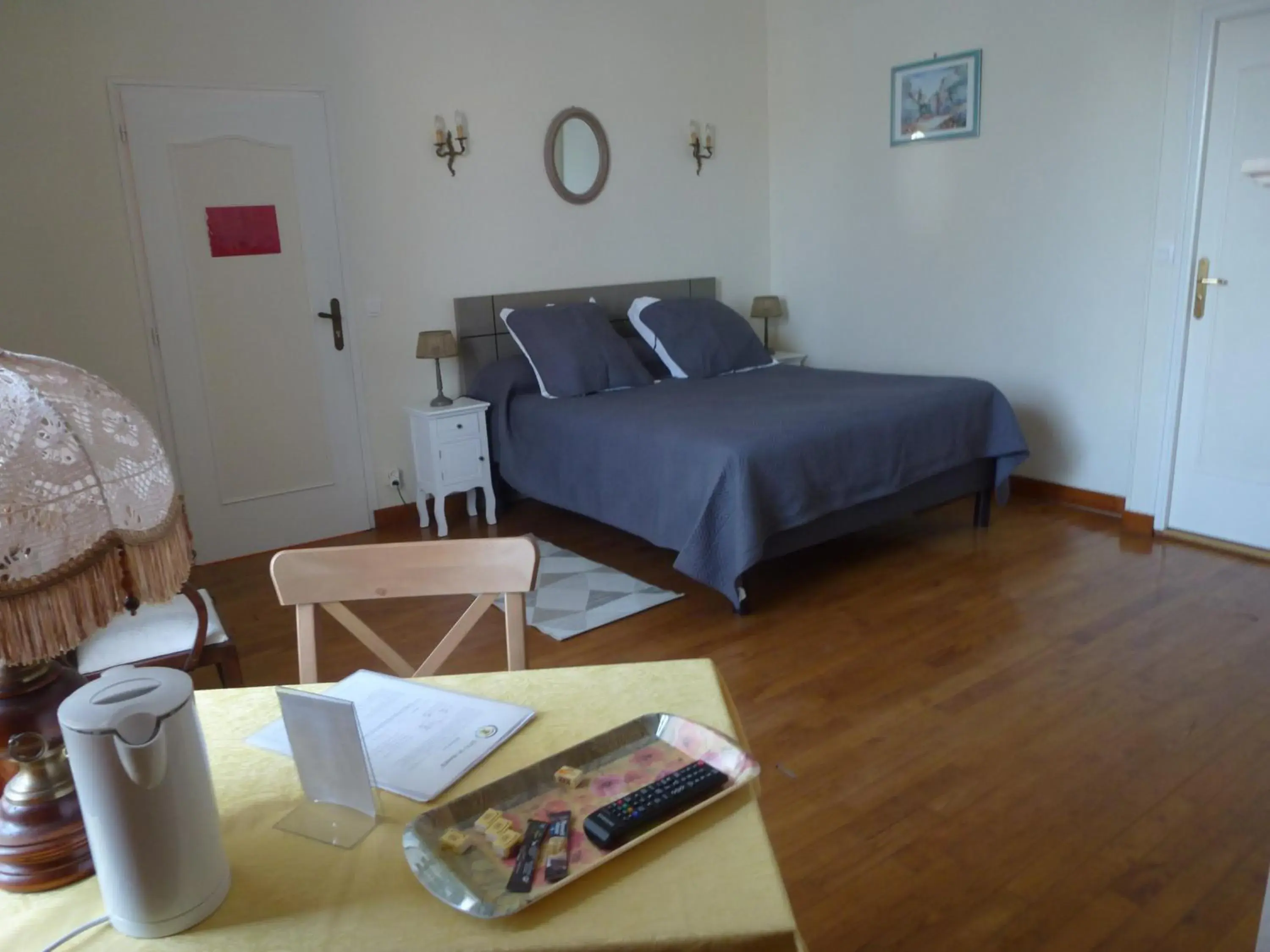 Double Room in Le Logis de Faugerit Double Room in Le Logis de Faugerit