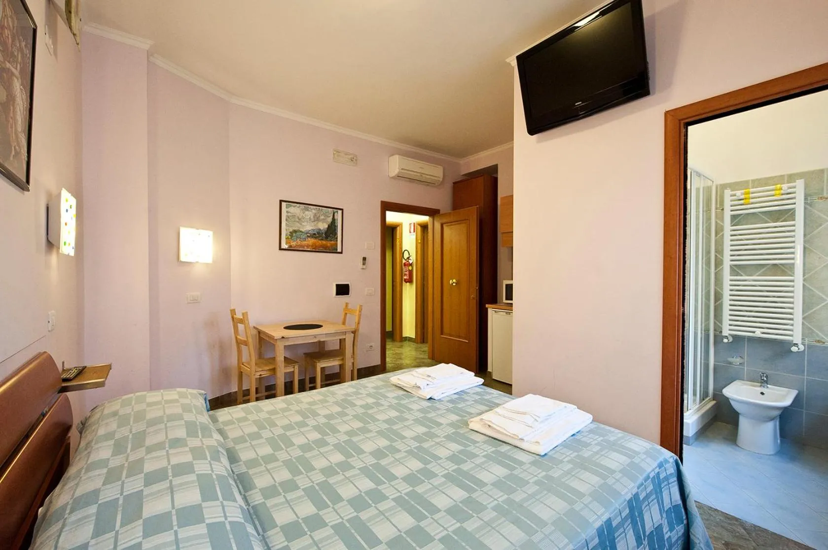 Photo of the whole room, Bed in B&B La Porta