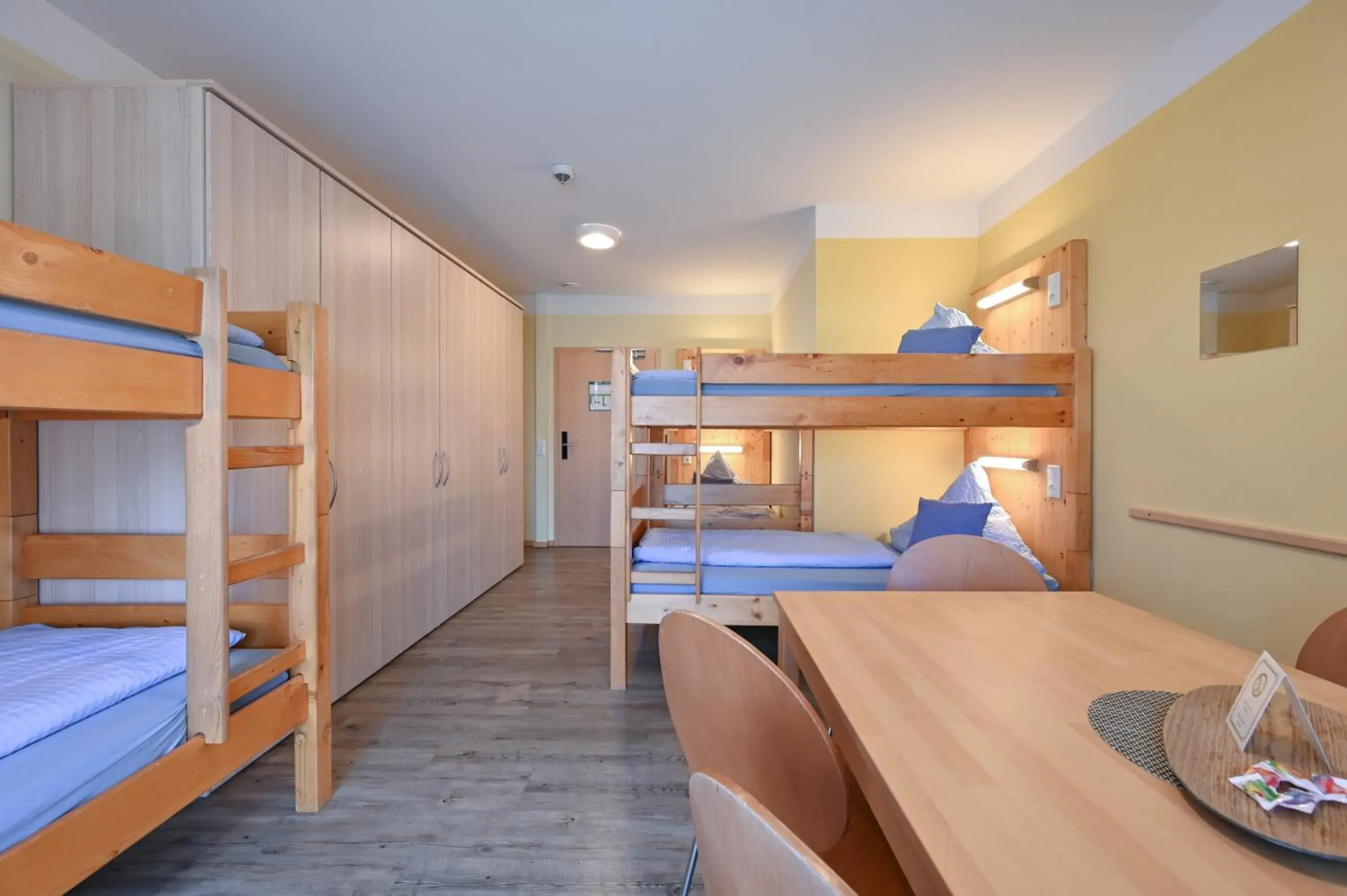 Family Room with Shared Bathroom in Rote Villa Füssen Family Room with Shared Bathroom in Rote Villa Füssen