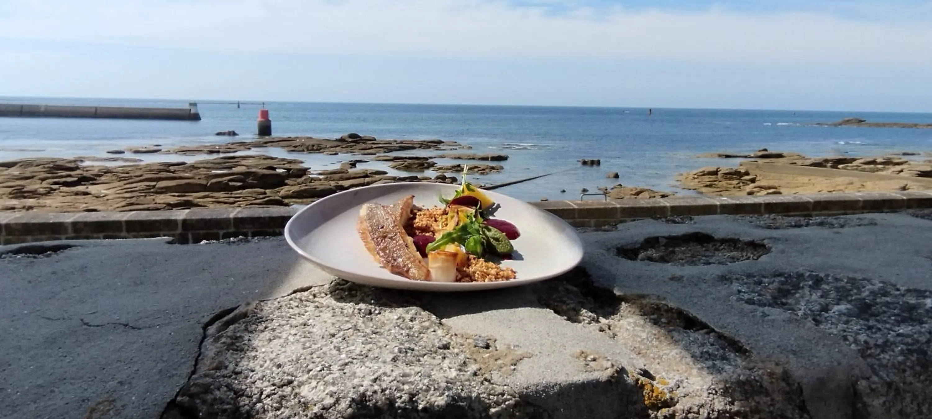 Restaurant/places to eat in Le Poisson d'Avril