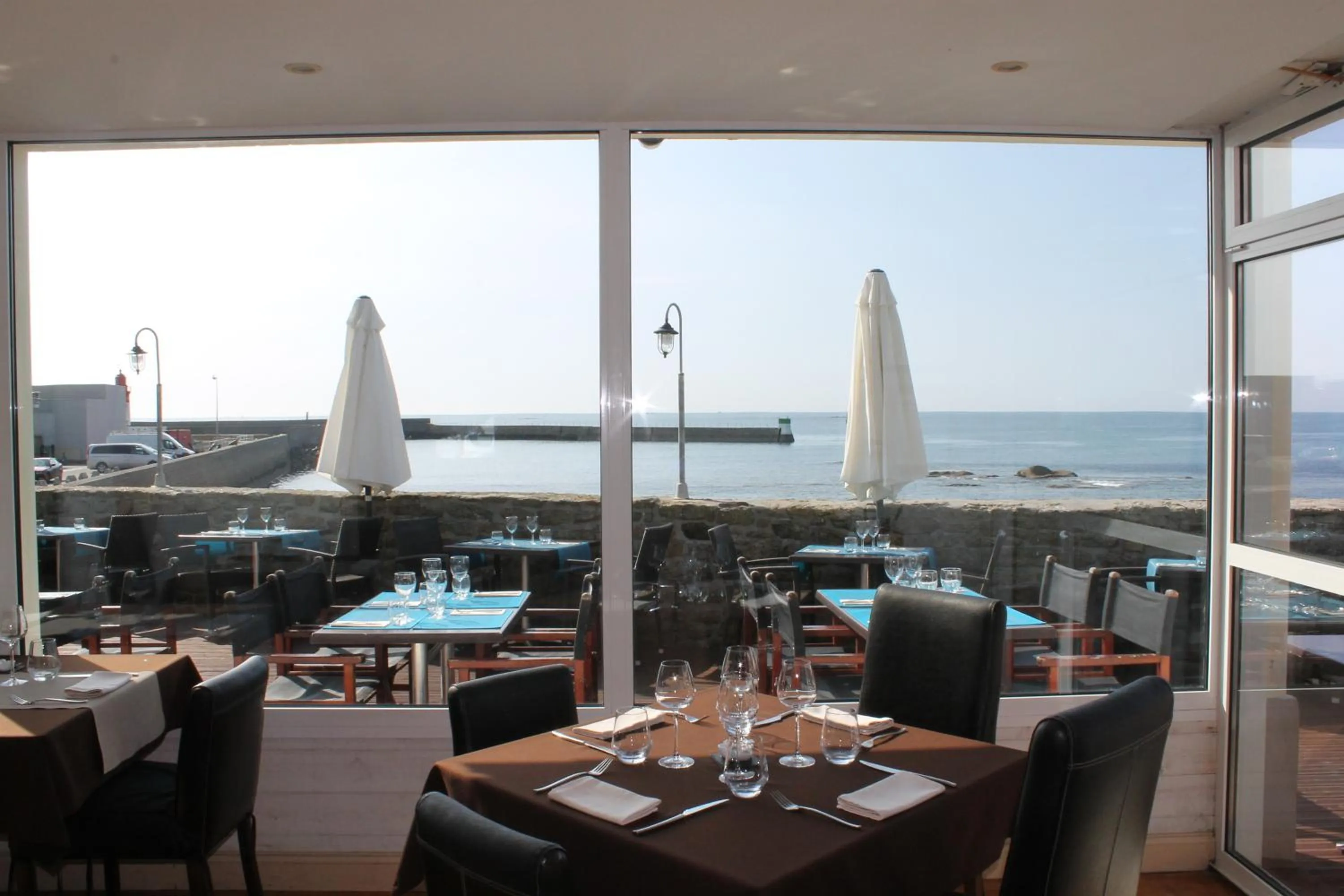 Restaurant/places to eat in Le Poisson d'Avril