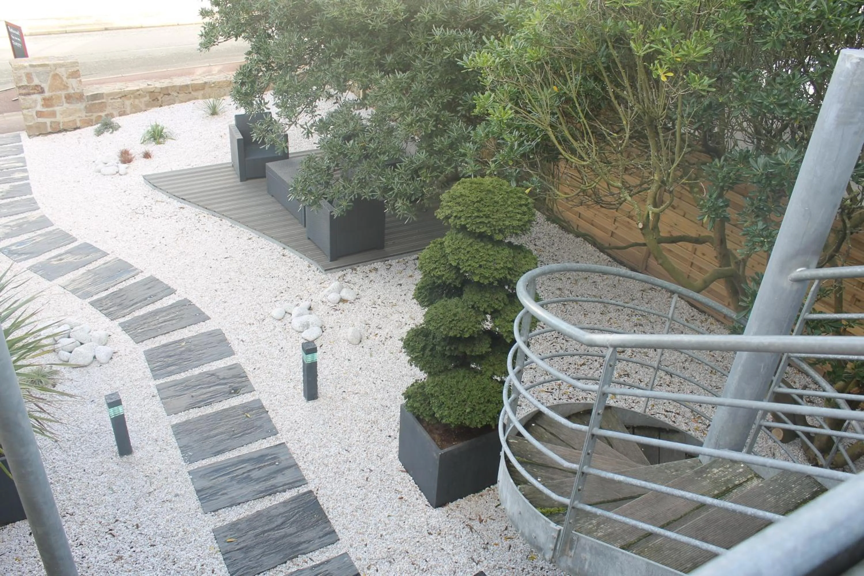 Facade/entrance in Le Poisson d'Avril