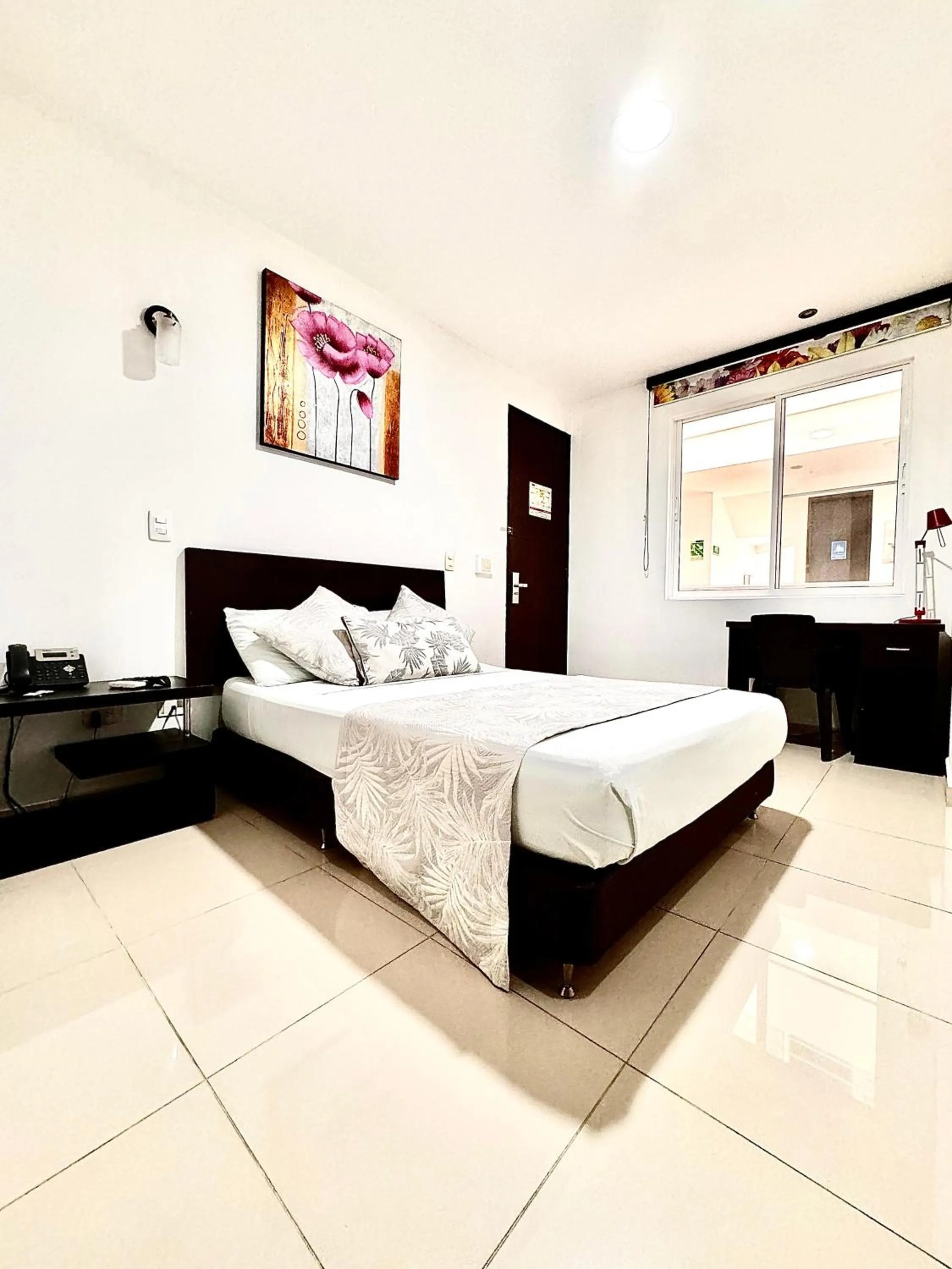 Bedroom, Bed in hgo hotel