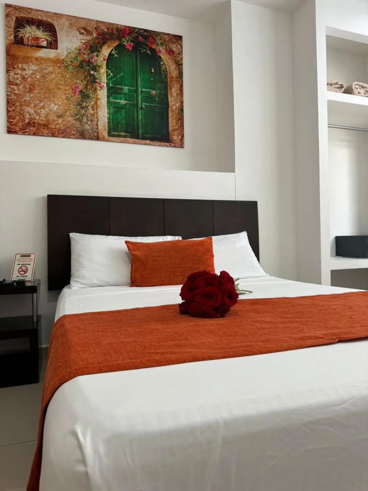 Bedroom, Bed in hgo hotel