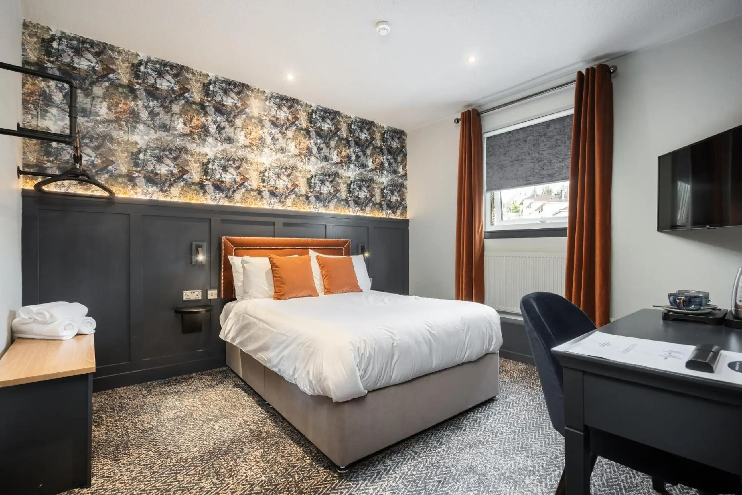 Bed in The Coachman Hotel Bed in The Coachman Hotel