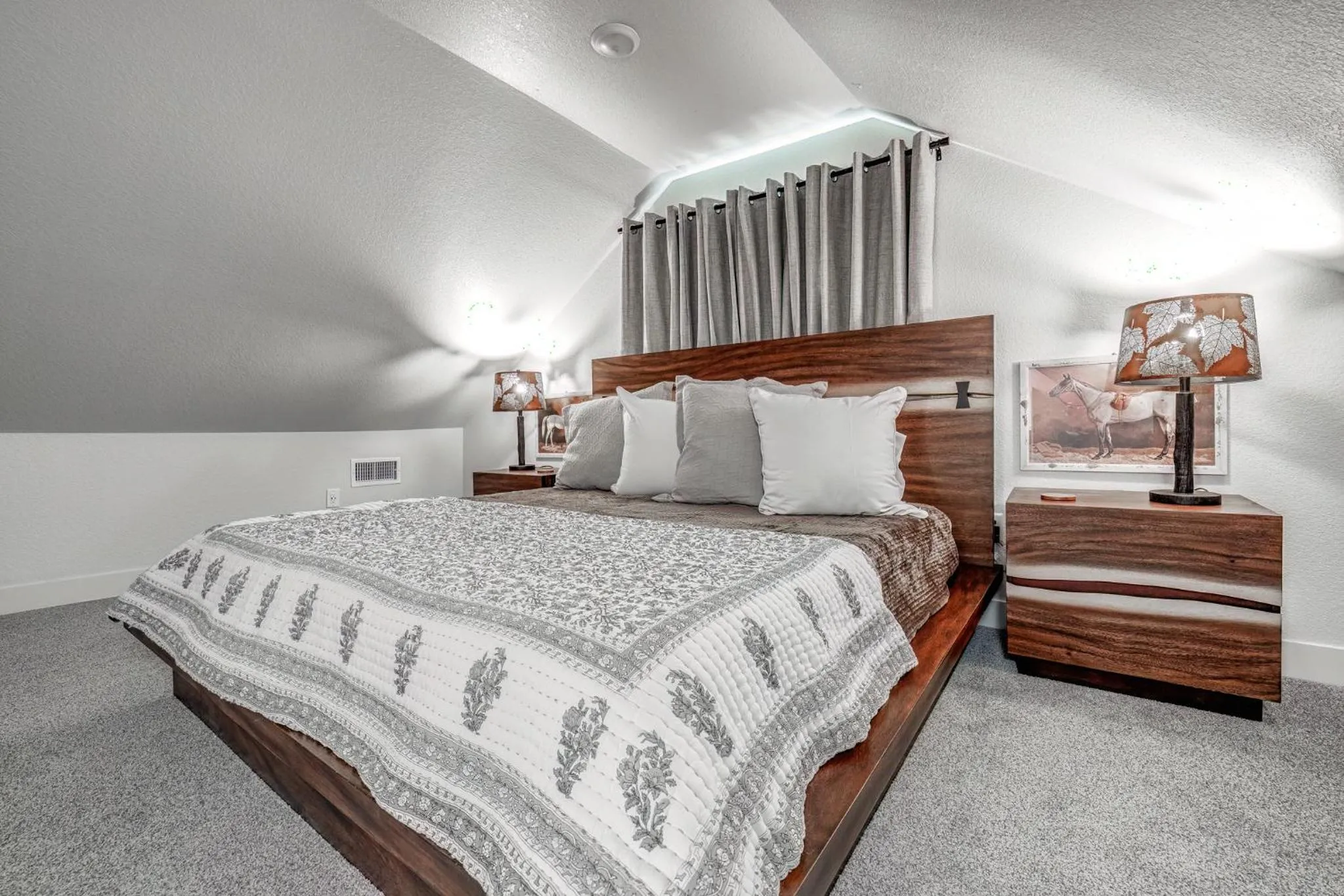 Bedroom, Bed in Best Court