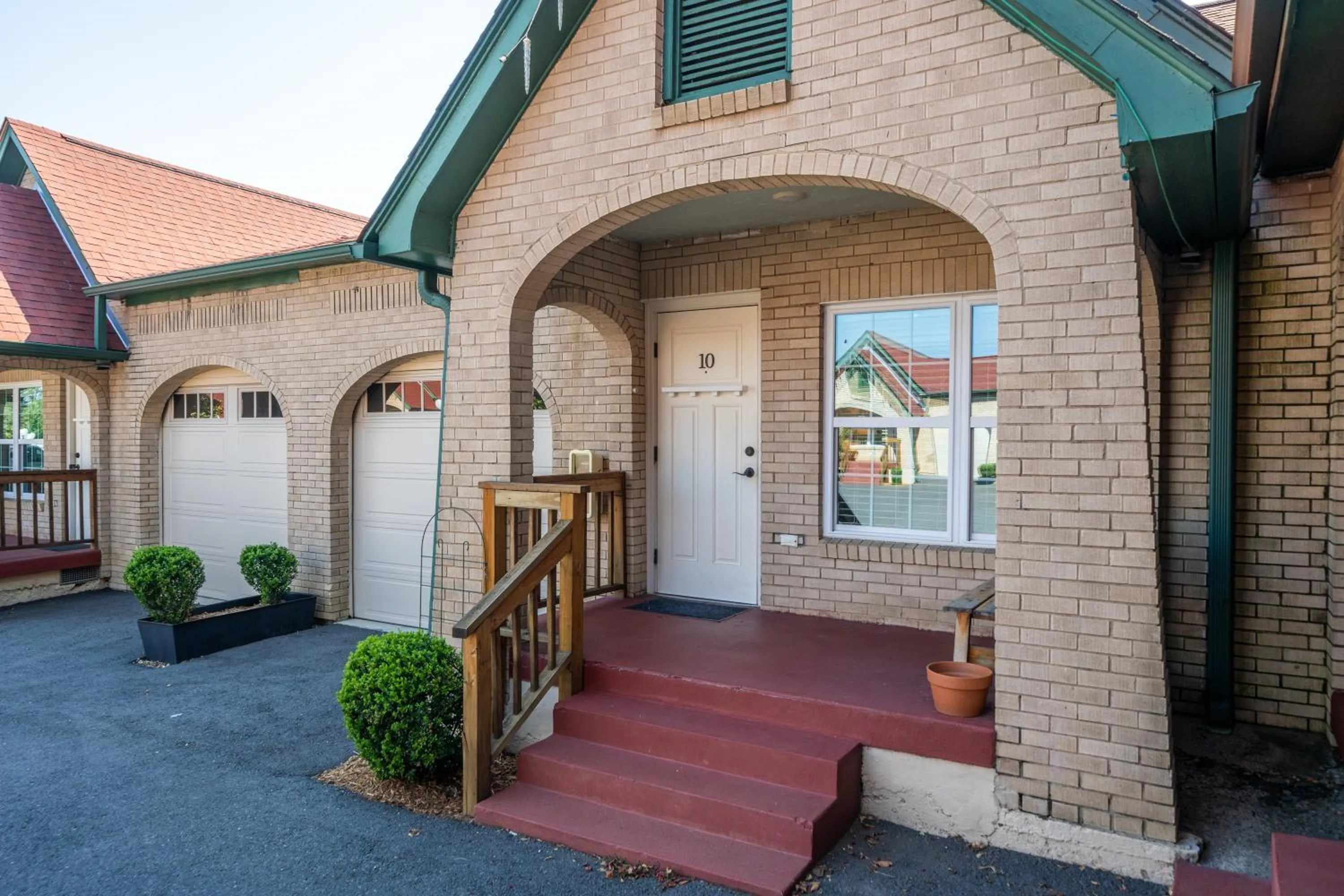 Balcony/Terrace in Best Court