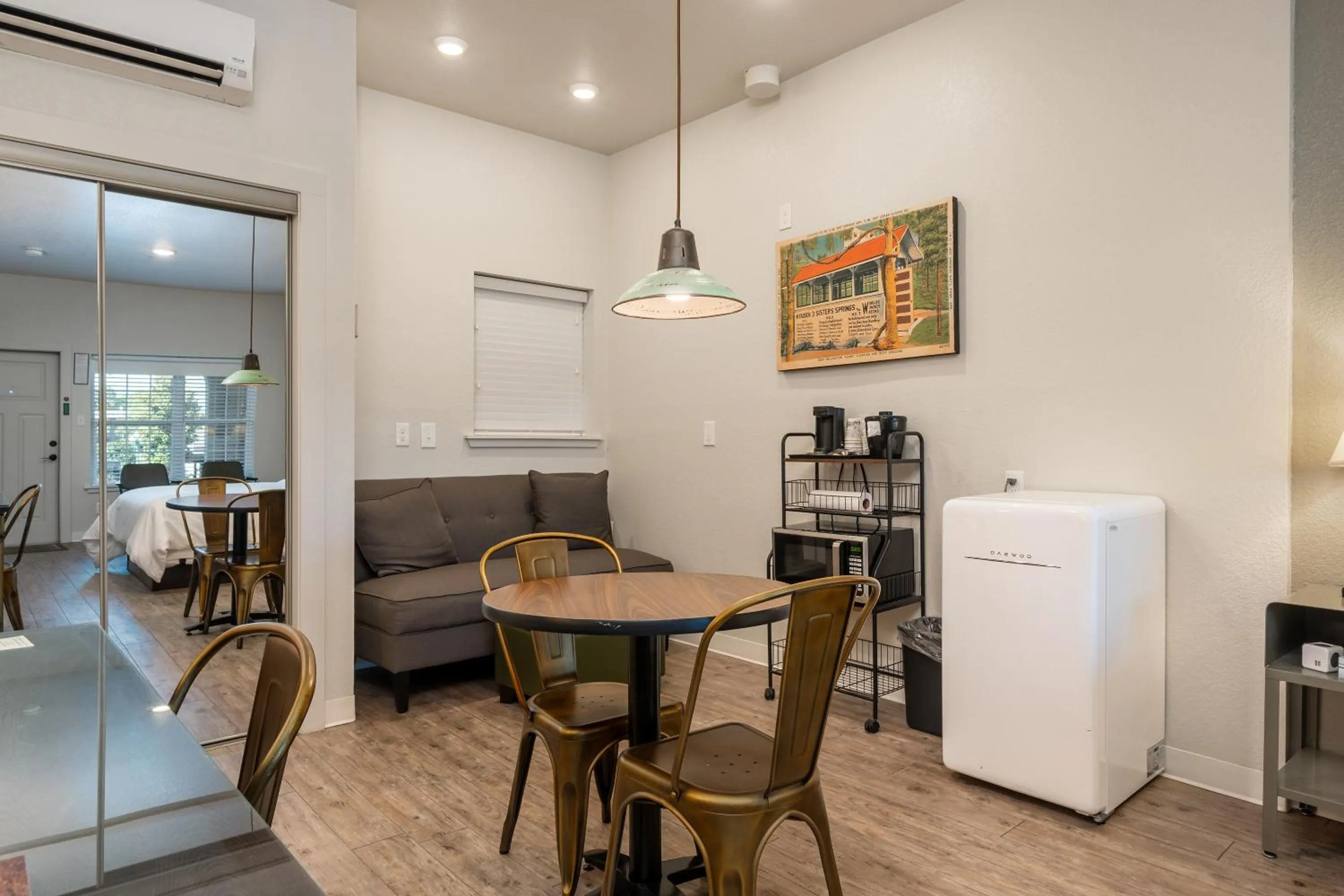 Living room in Best Court