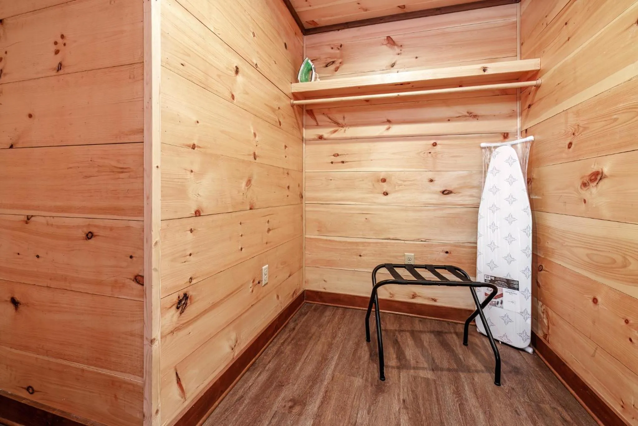 flat iron in Best Court