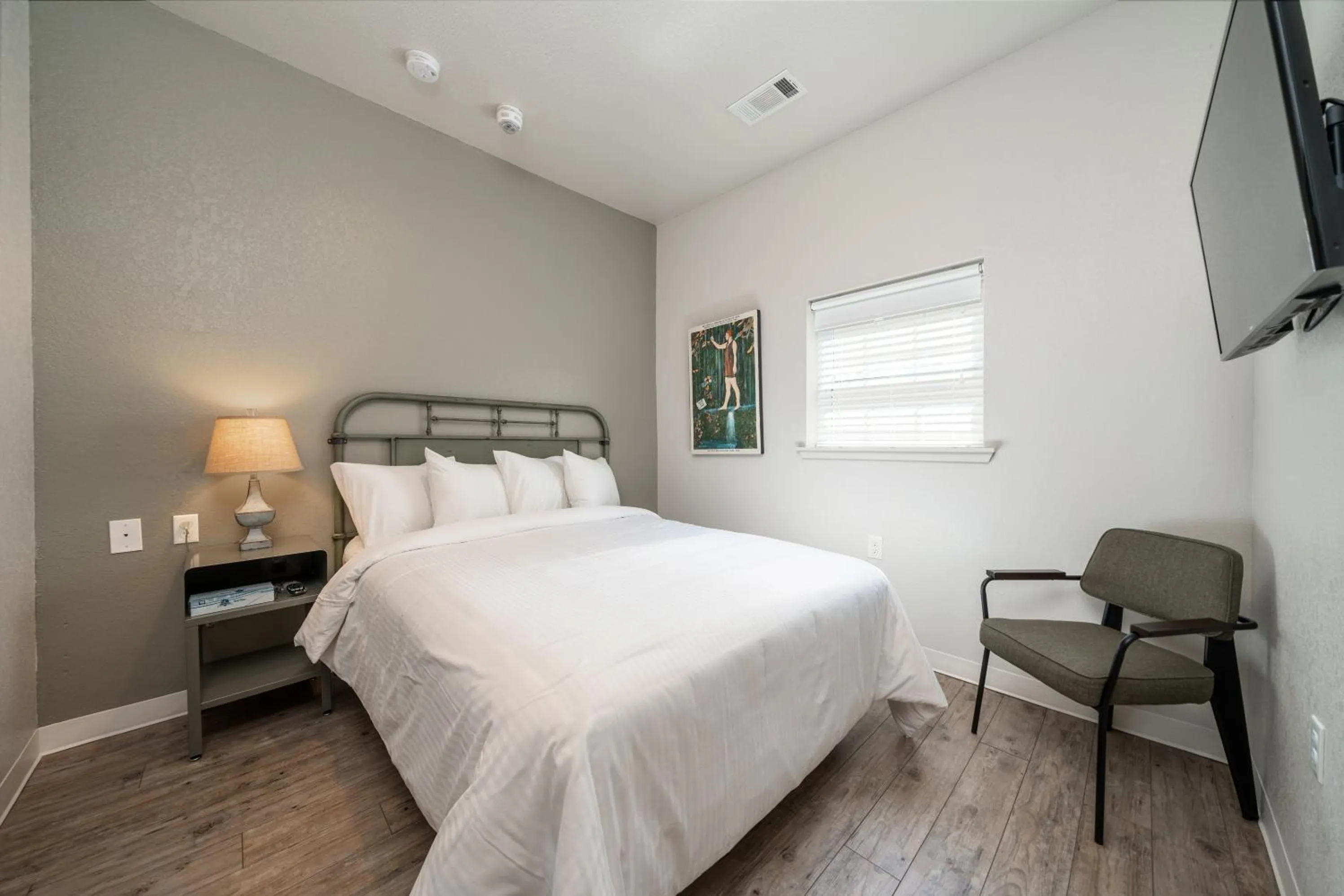 Bedroom, Bed in Best Court