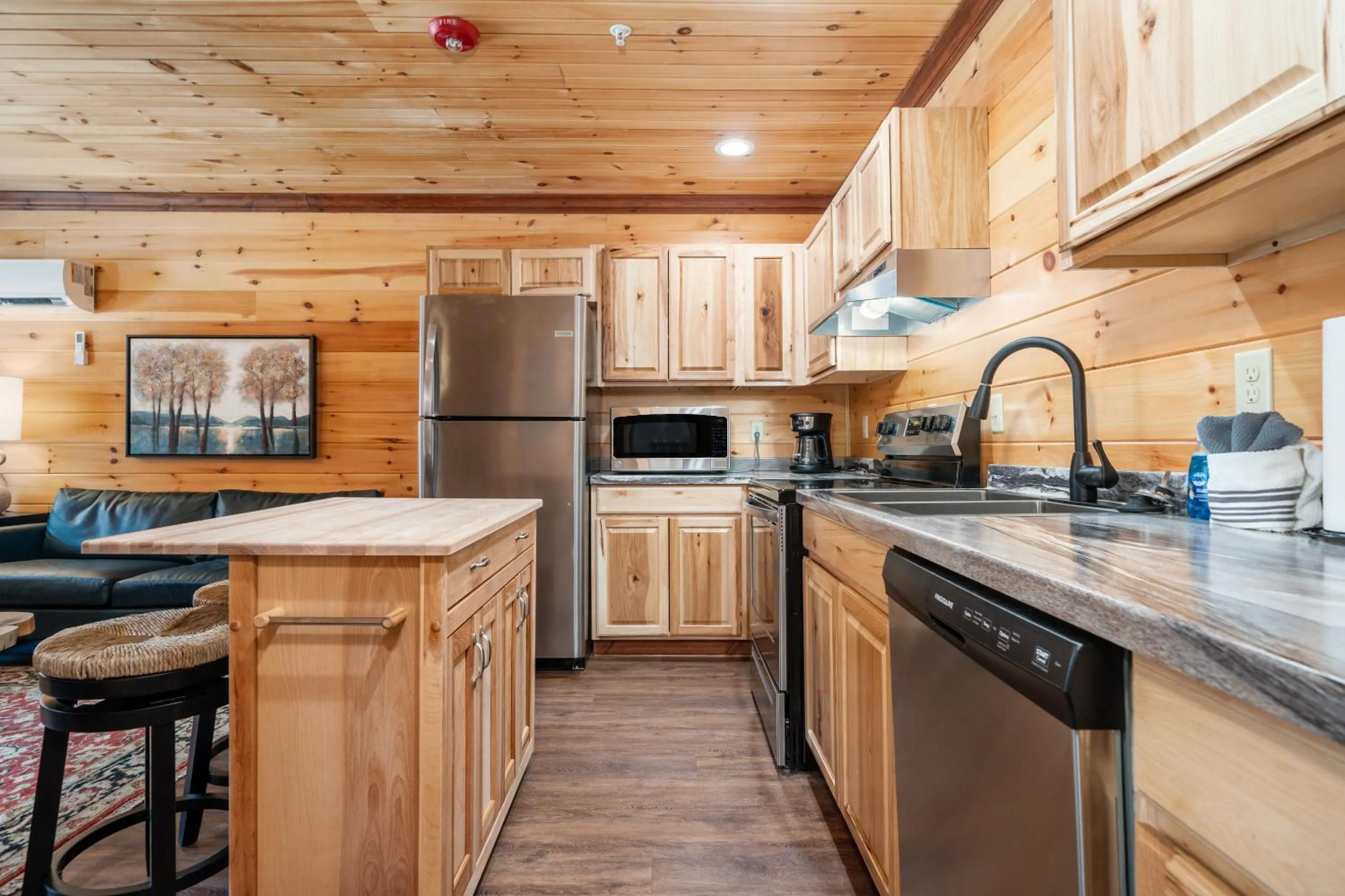 Kitchen or kitchenette in Best Court