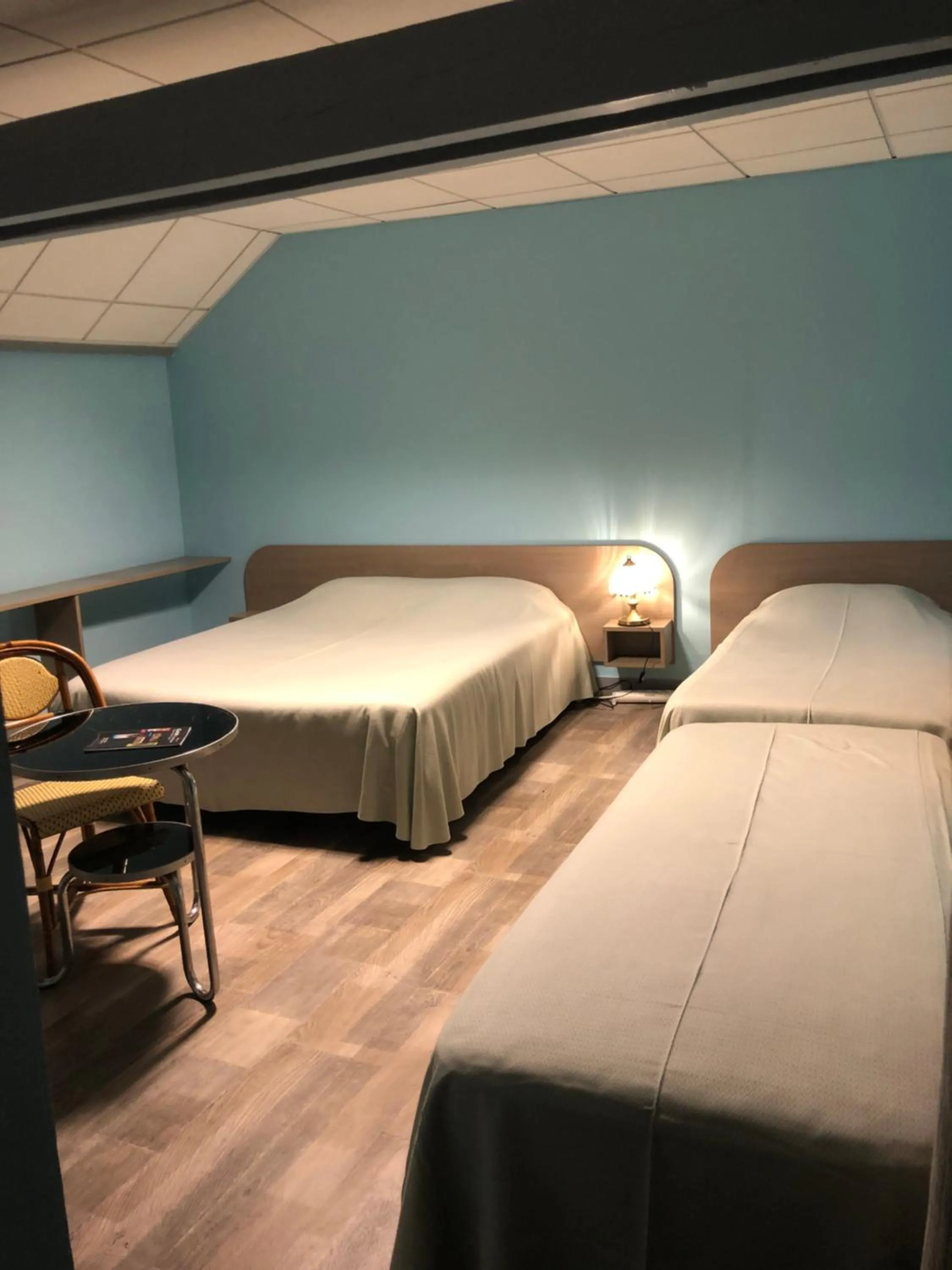 Bed in Hôtel De La Mare -restaurant pour les clients sur réservation