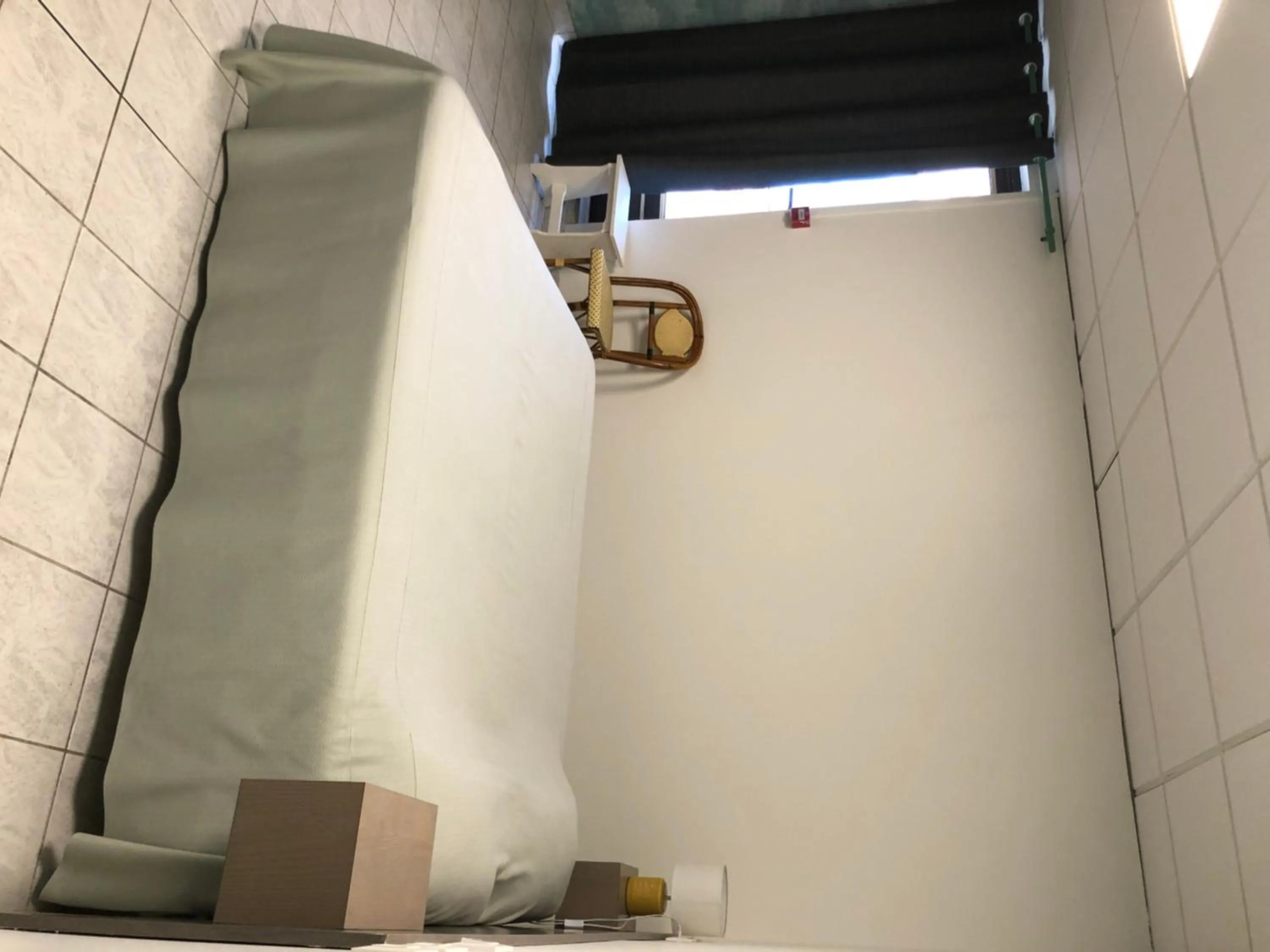 Bedroom in Hôtel De La Mare -restaurant pour les clients sur réservation