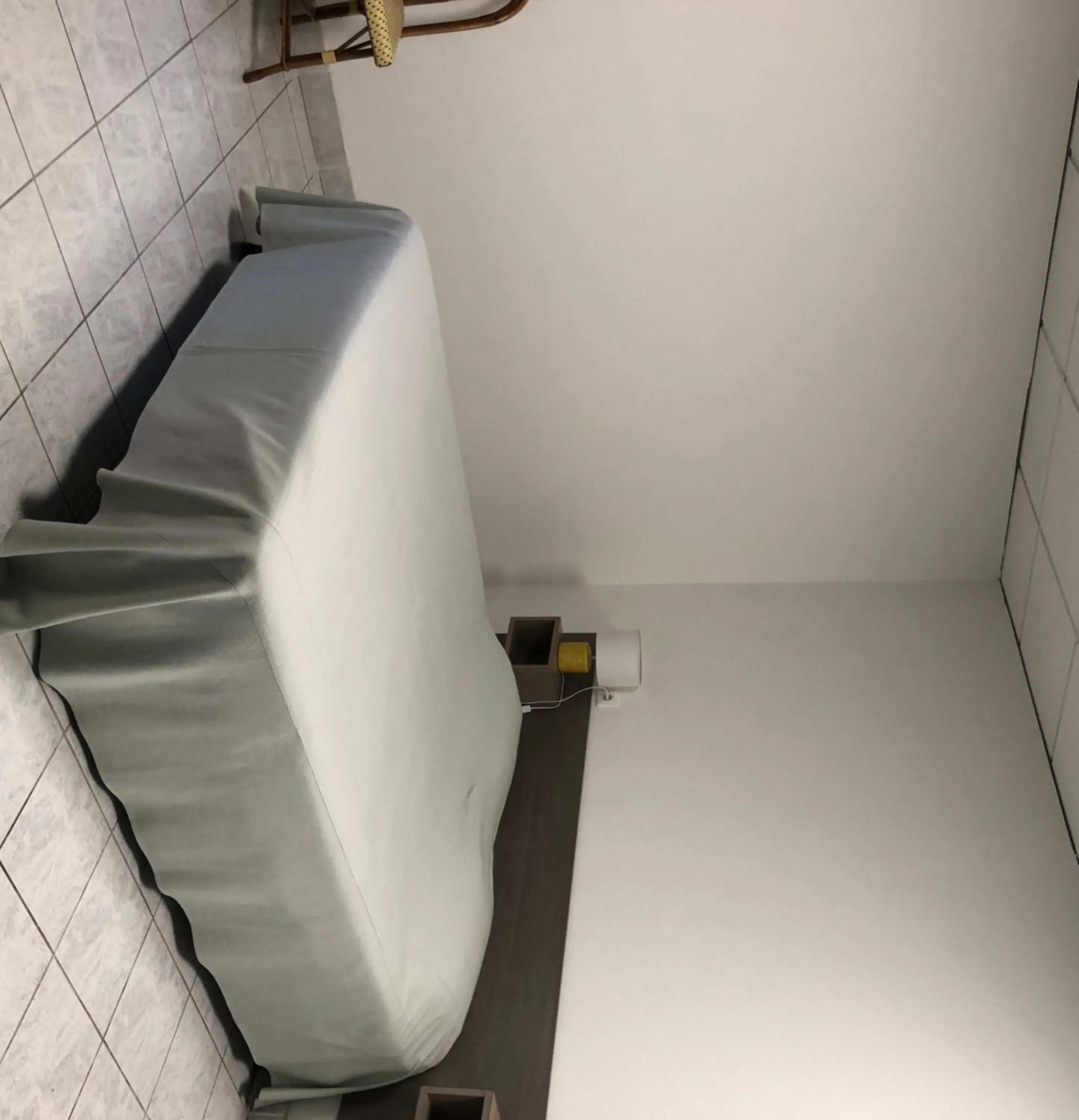 Bedroom in Hôtel De La Mare -restaurant pour les clients sur réservation