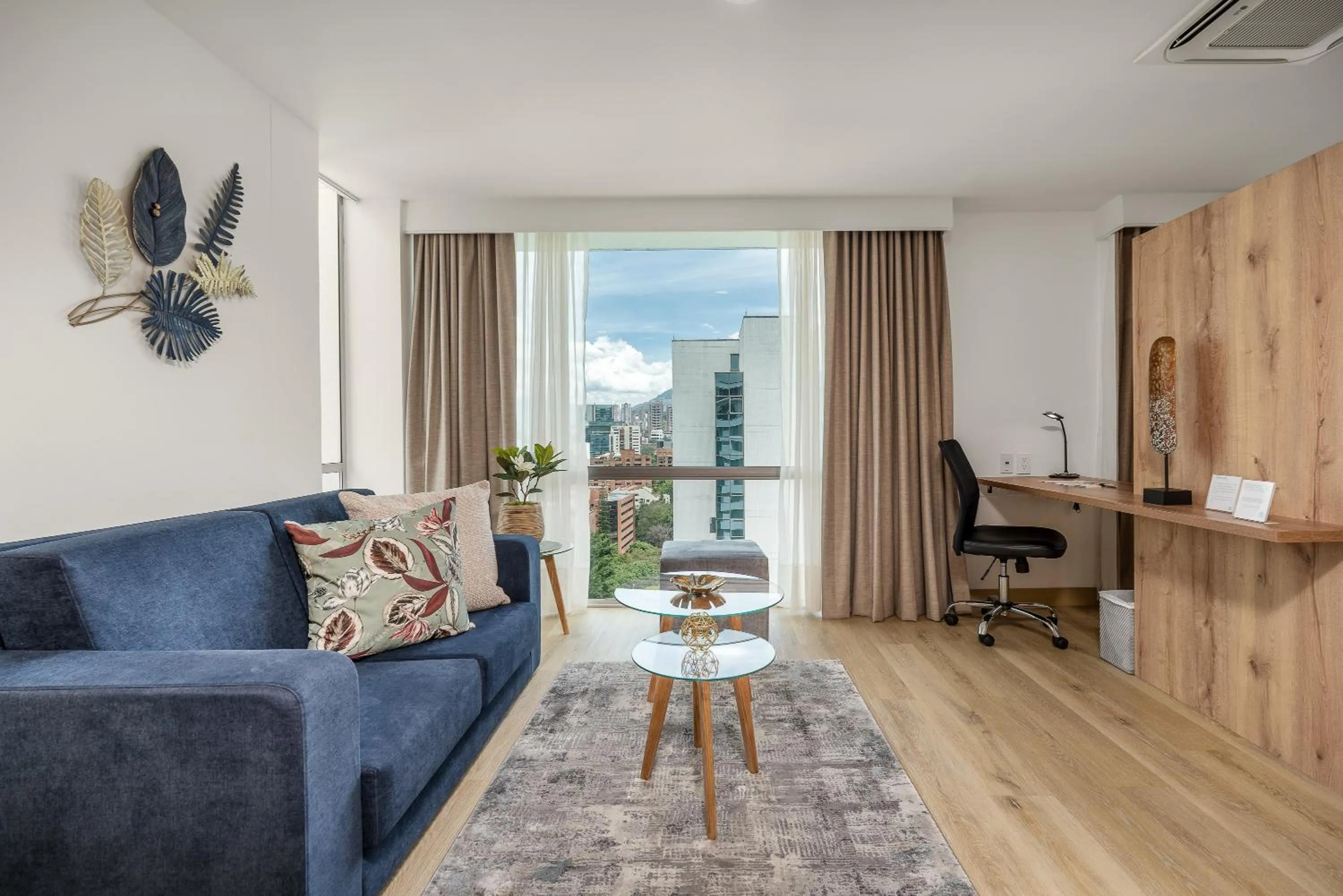 Living room in Novelty Suites Hotel - Oviedo Mall