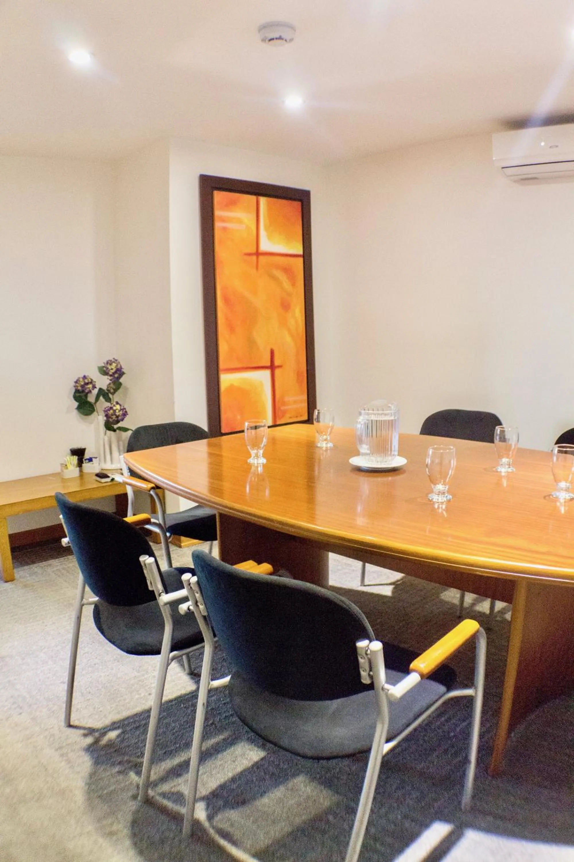 Meeting/conference room in Novelty Suites Hotel - Oviedo Mall