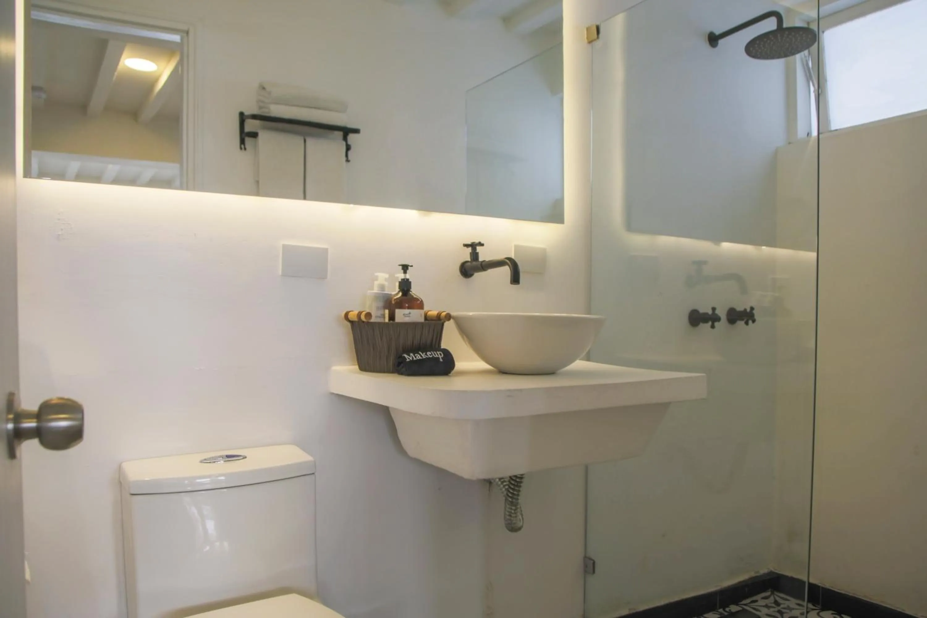 Shower in Casa Verde Boutique Hotel