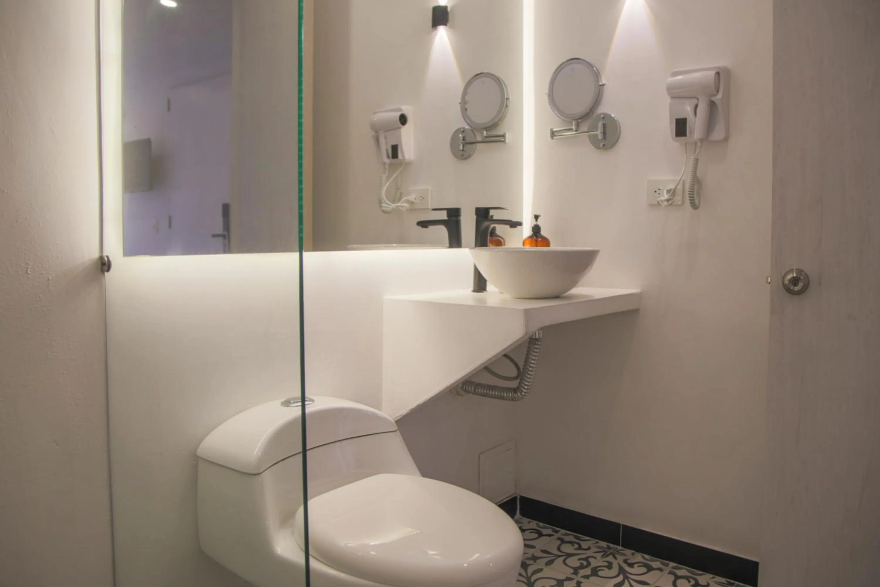 Shower in Casa Verde Boutique Hotel