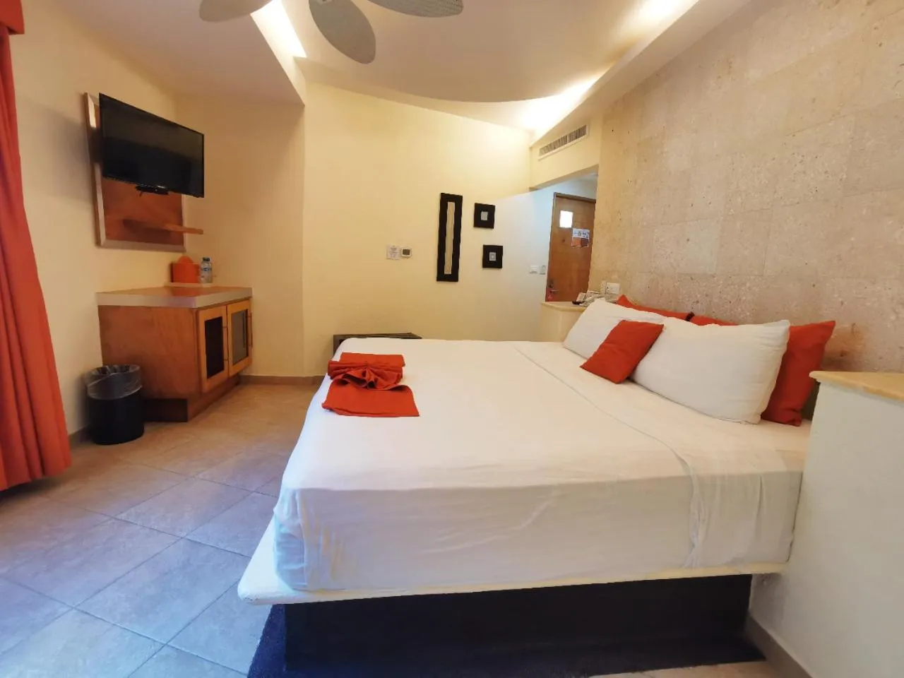 Bedroom, Bed in Artisan Playa Esmeralda Family Beach Hotel