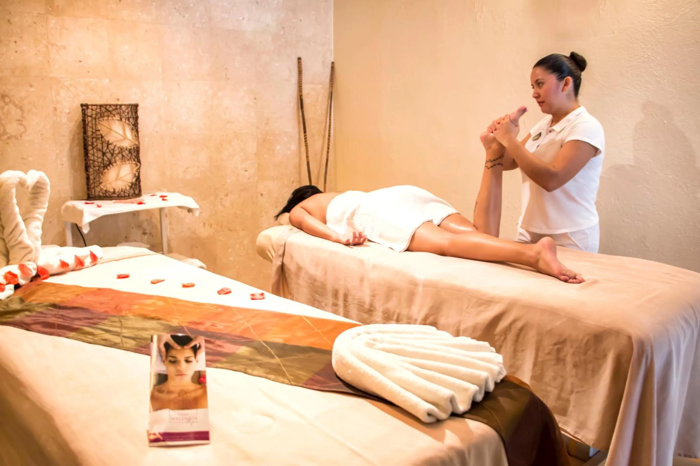 Massage in Artisan Playa Esmeralda Family Beach Hotel