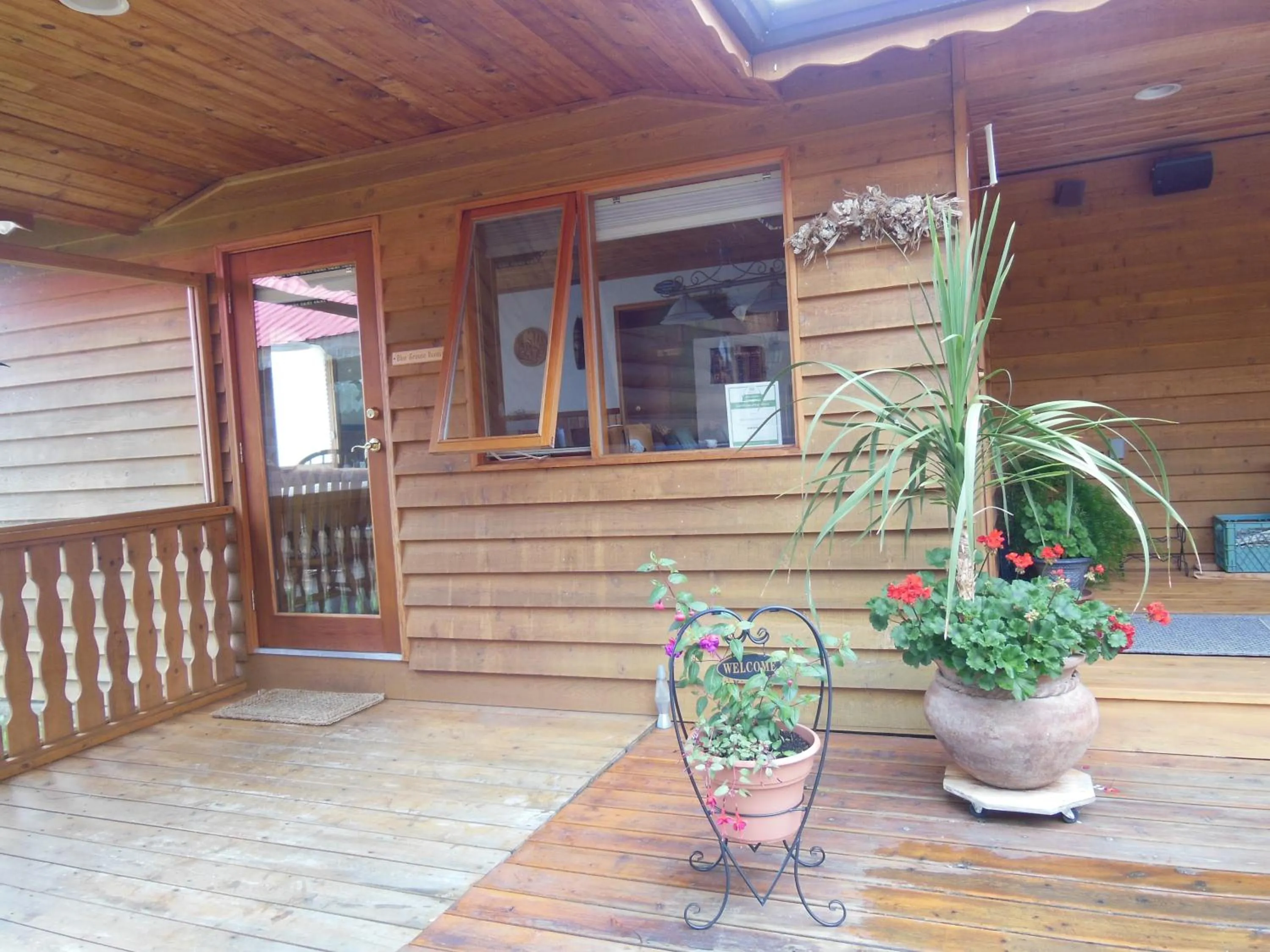 Restaurant/places to eat in Blue Grouse Country Inn